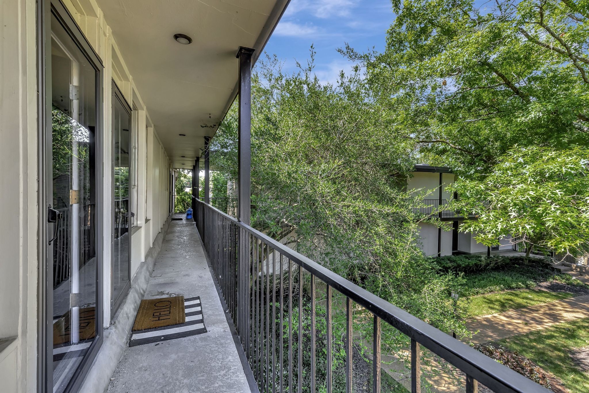 3831 West End Ave Unit: 32