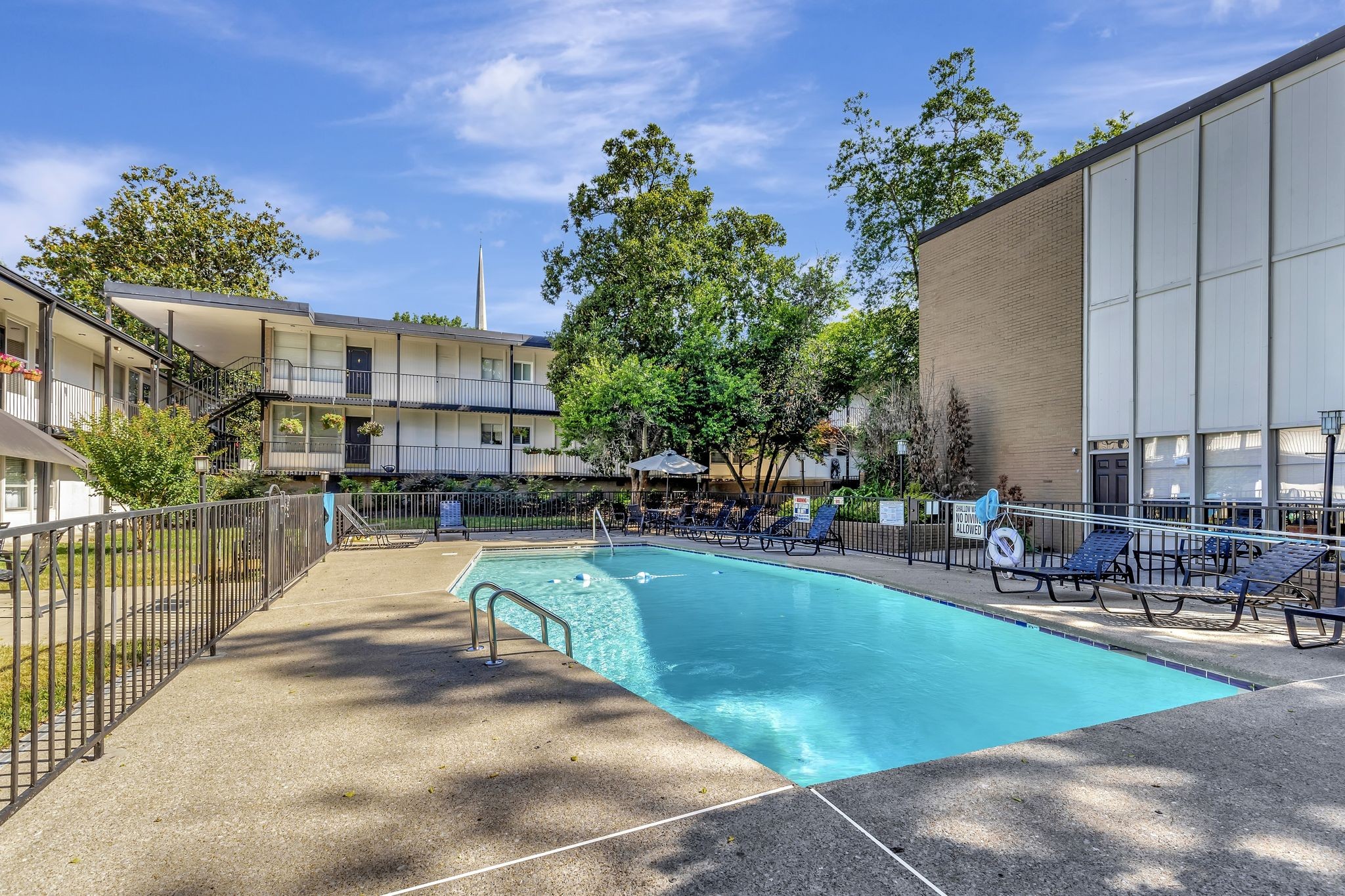 3831 West End Ave Unit: 32