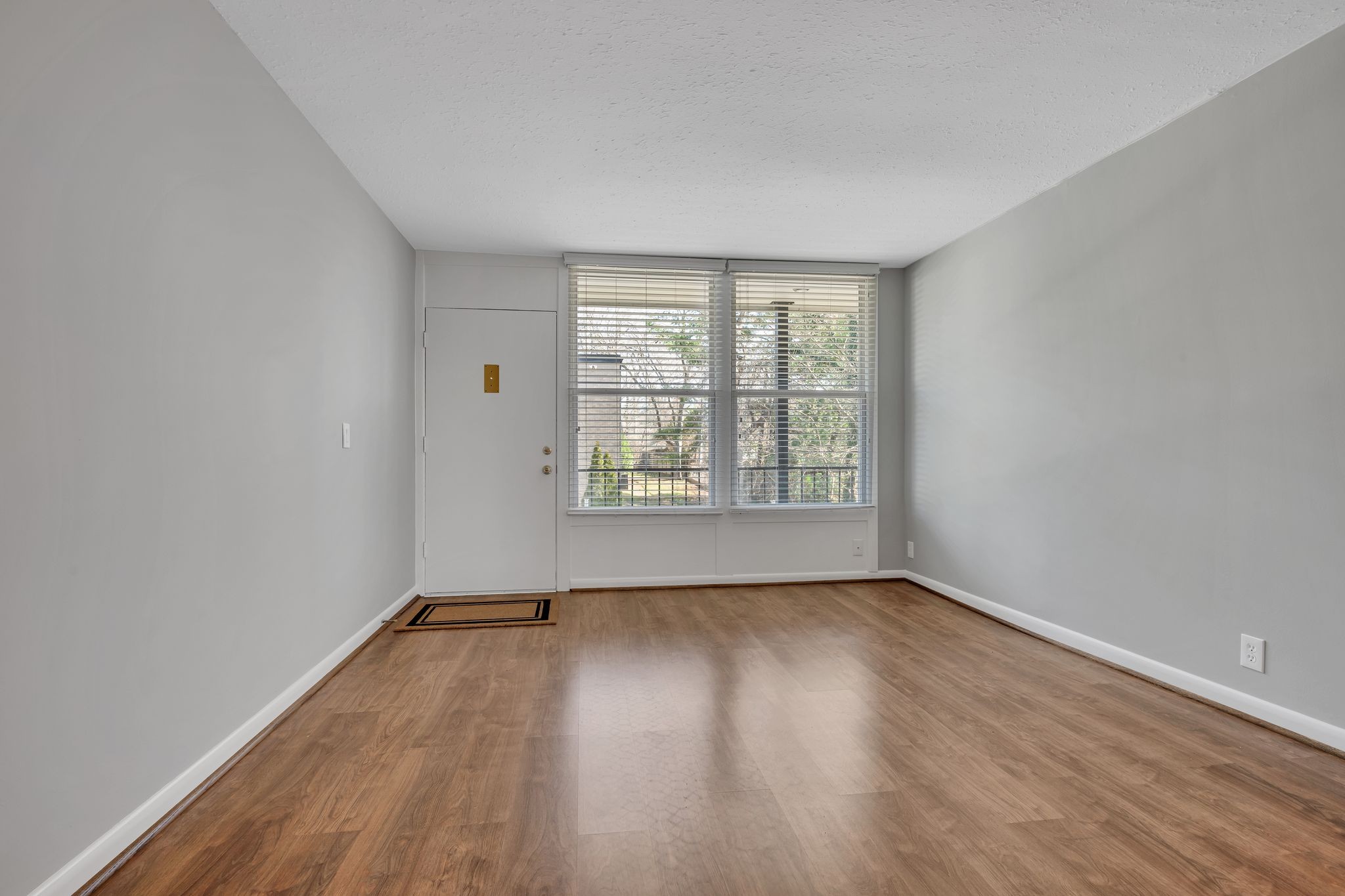 3831 West End Ave Unit: 32