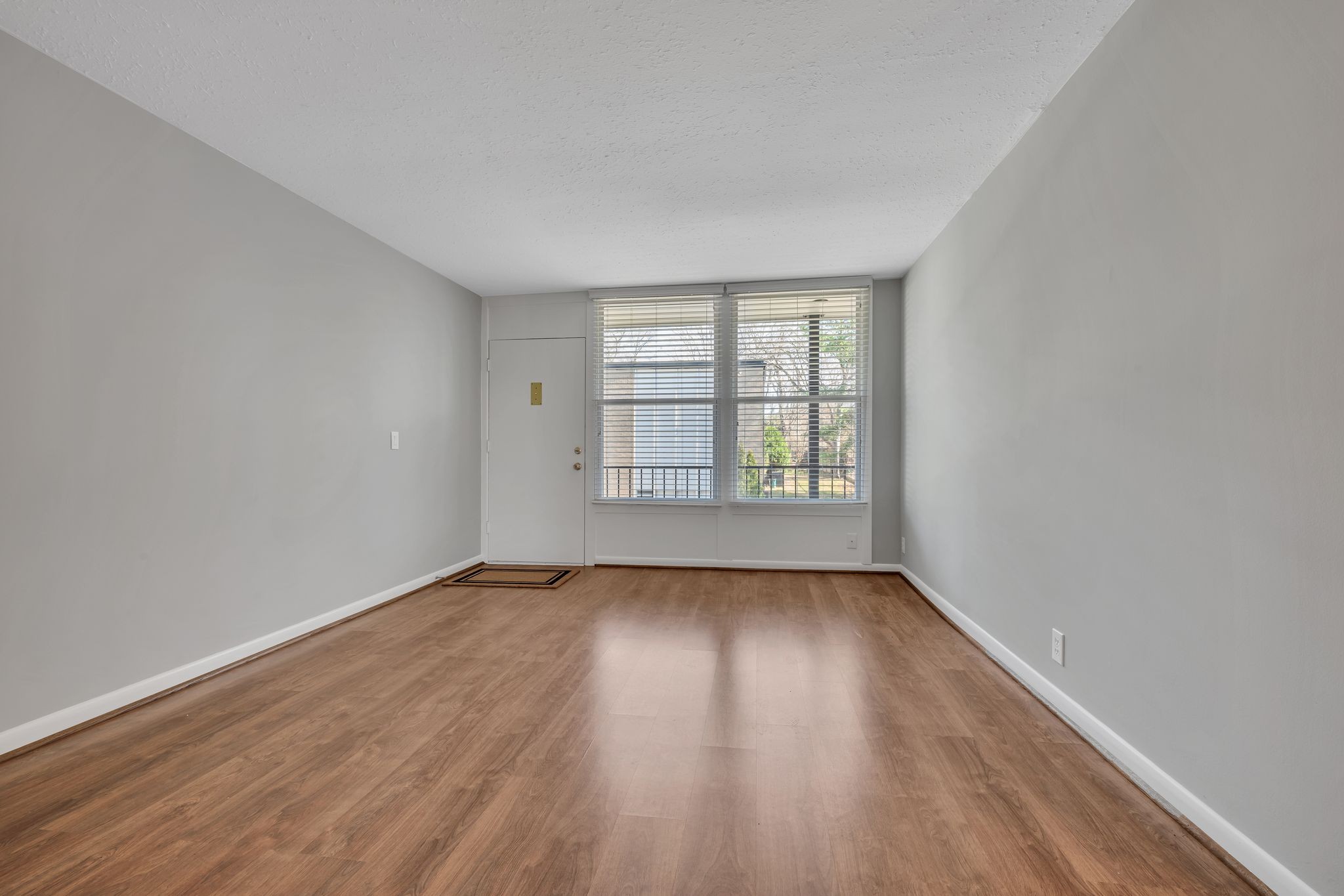 3831 West End Ave Unit: 32