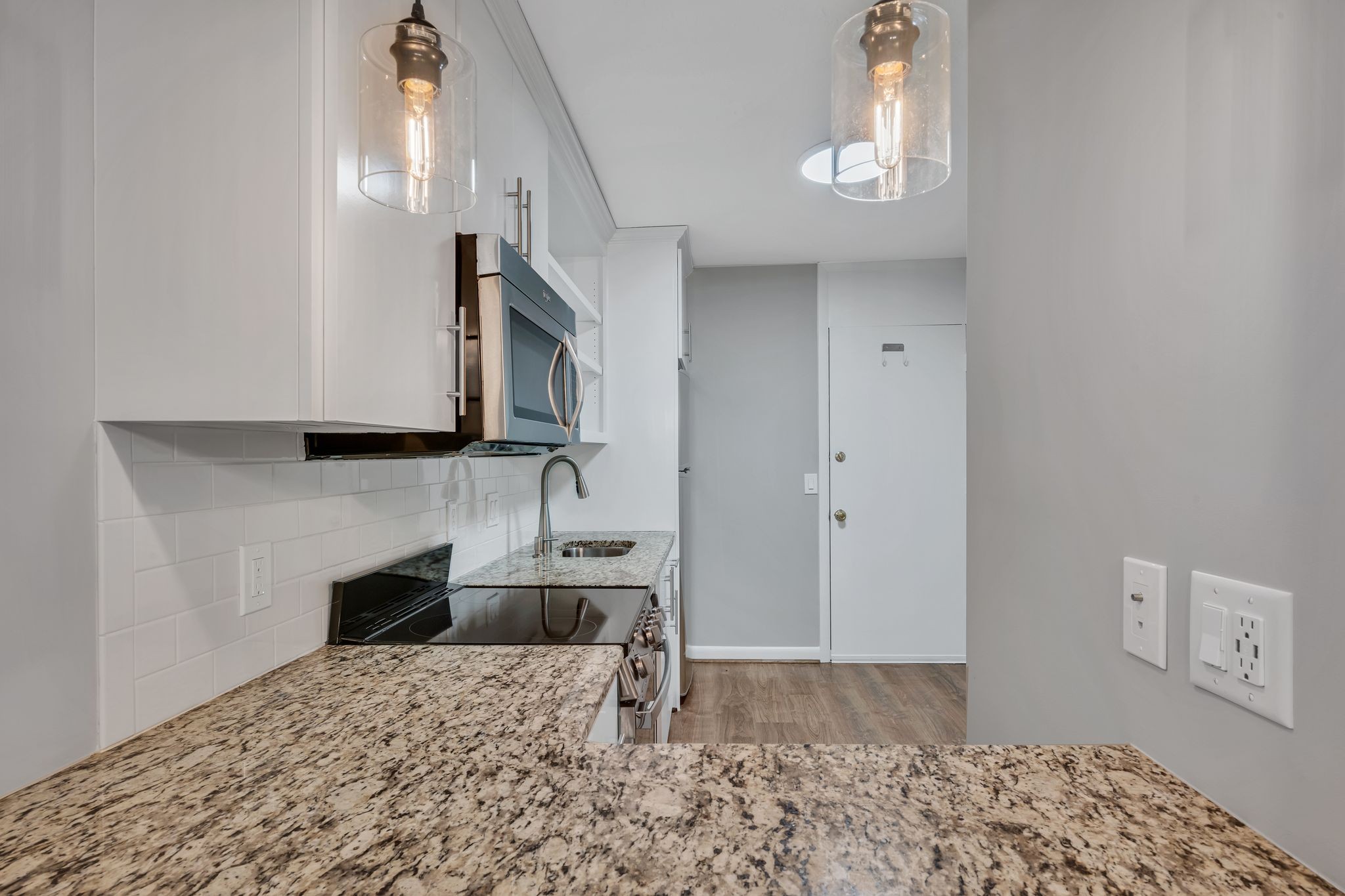 3831 West End Ave Unit: 32
