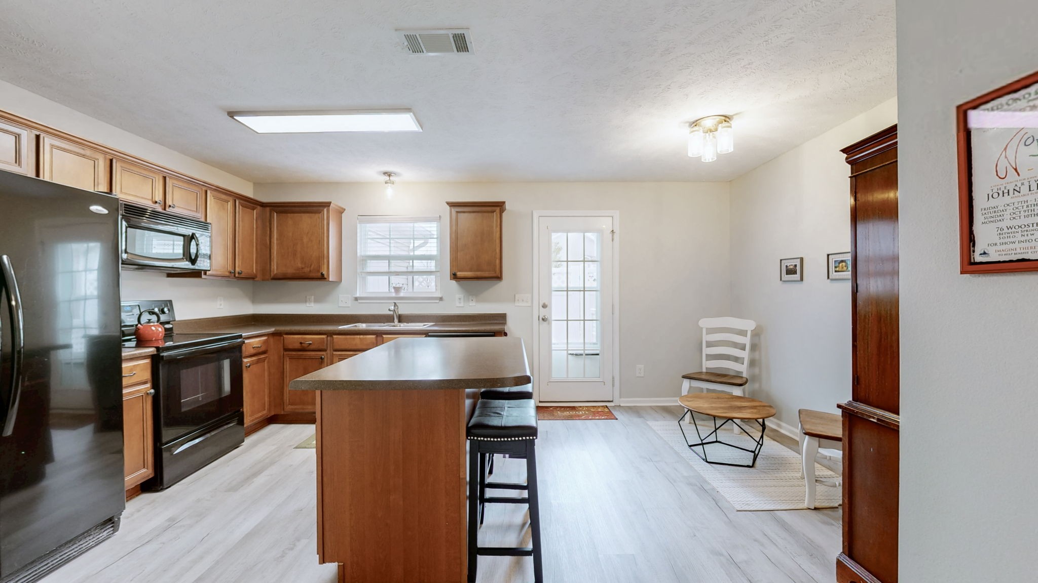 1859 Shaylin Loop
