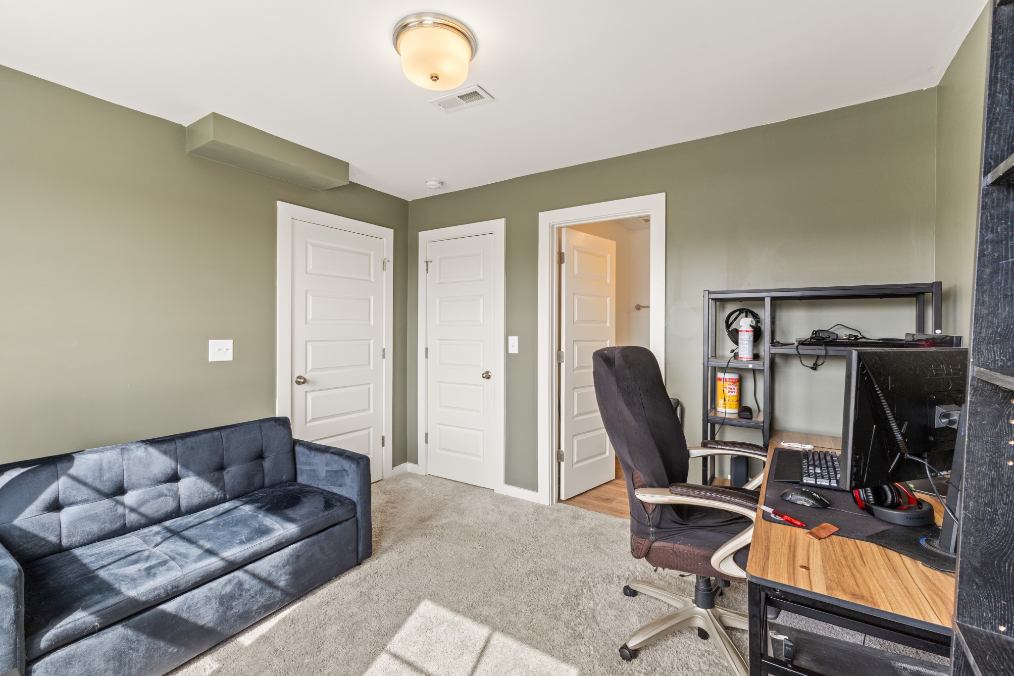 302 Williams Ave Unit: 102