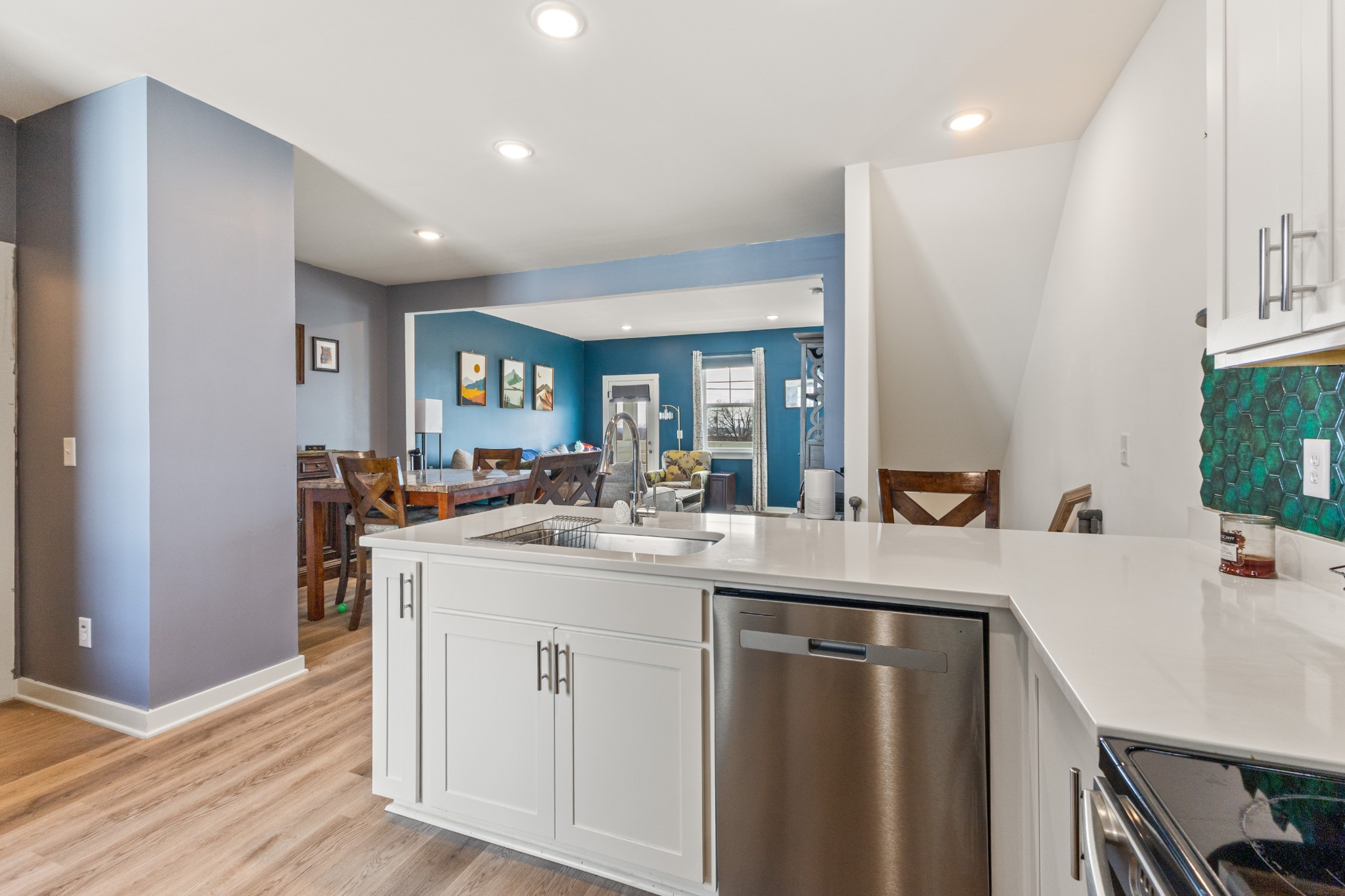 302 Williams Ave Unit: 102