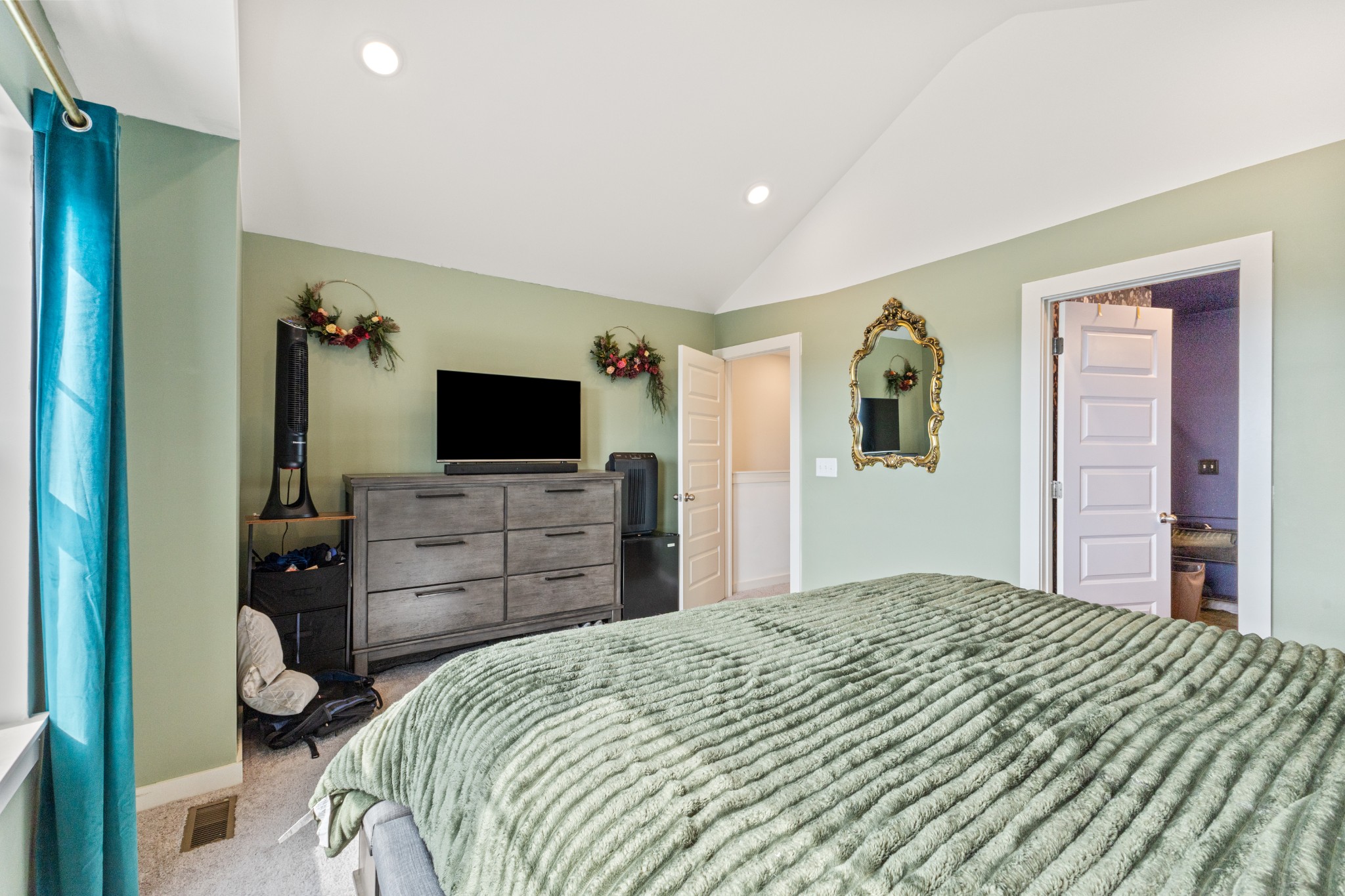 302 Williams Ave Unit: 102