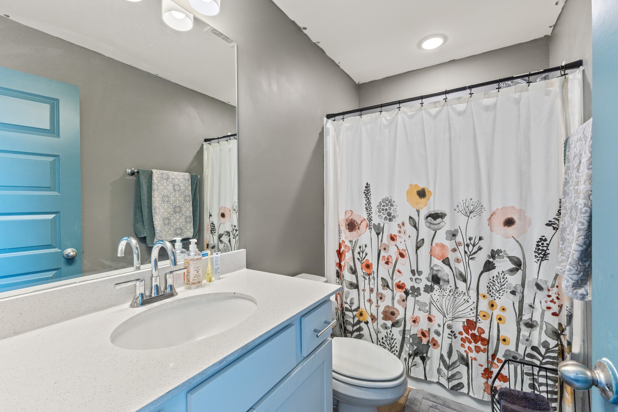 302 Williams Ave Unit: 102