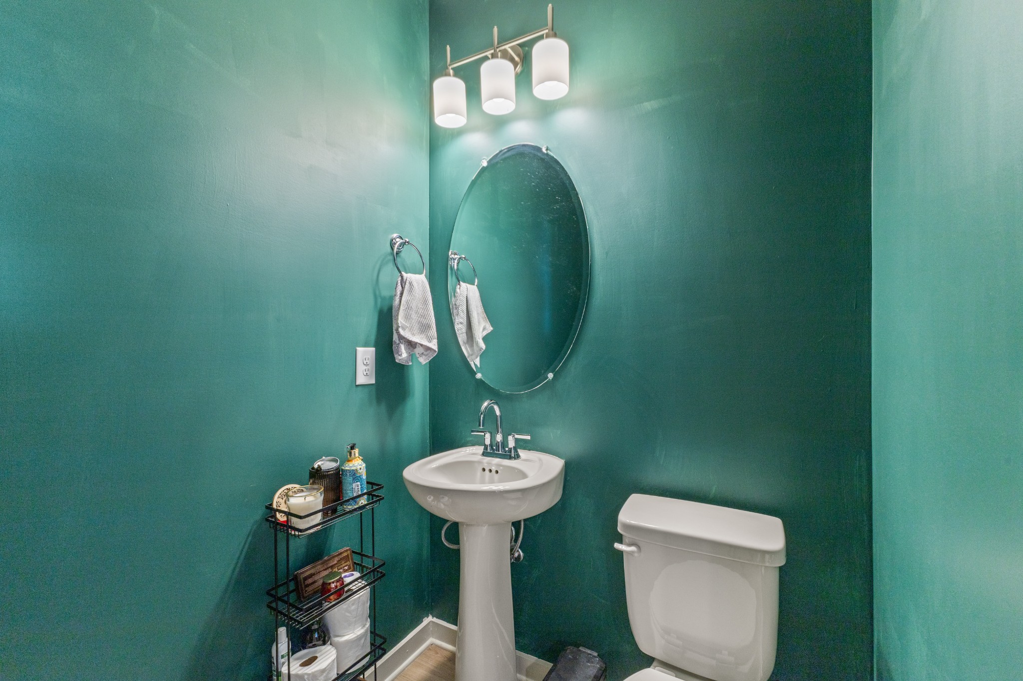 302 Williams Ave Unit: 102