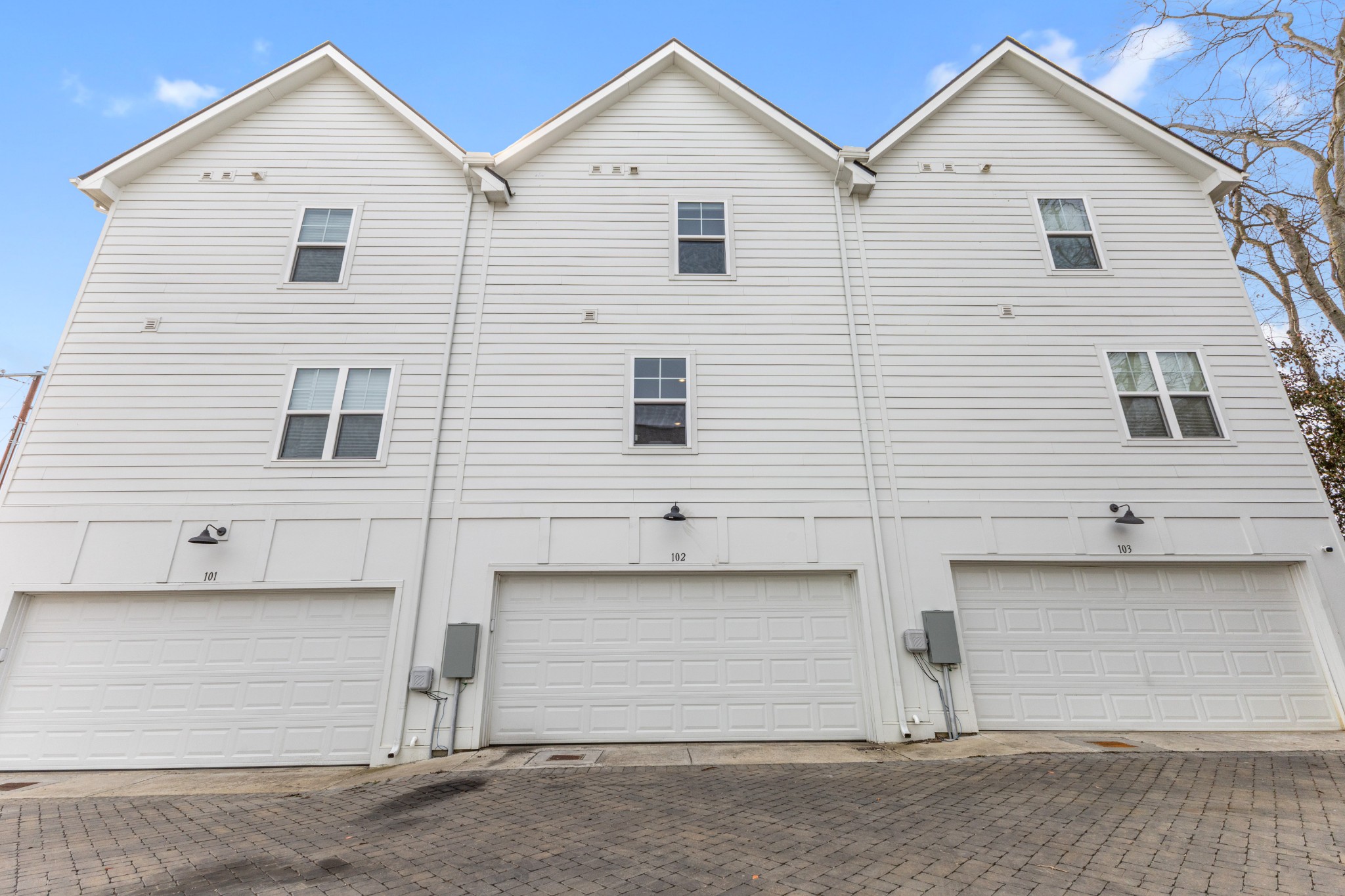 302 Williams Ave Unit: 102