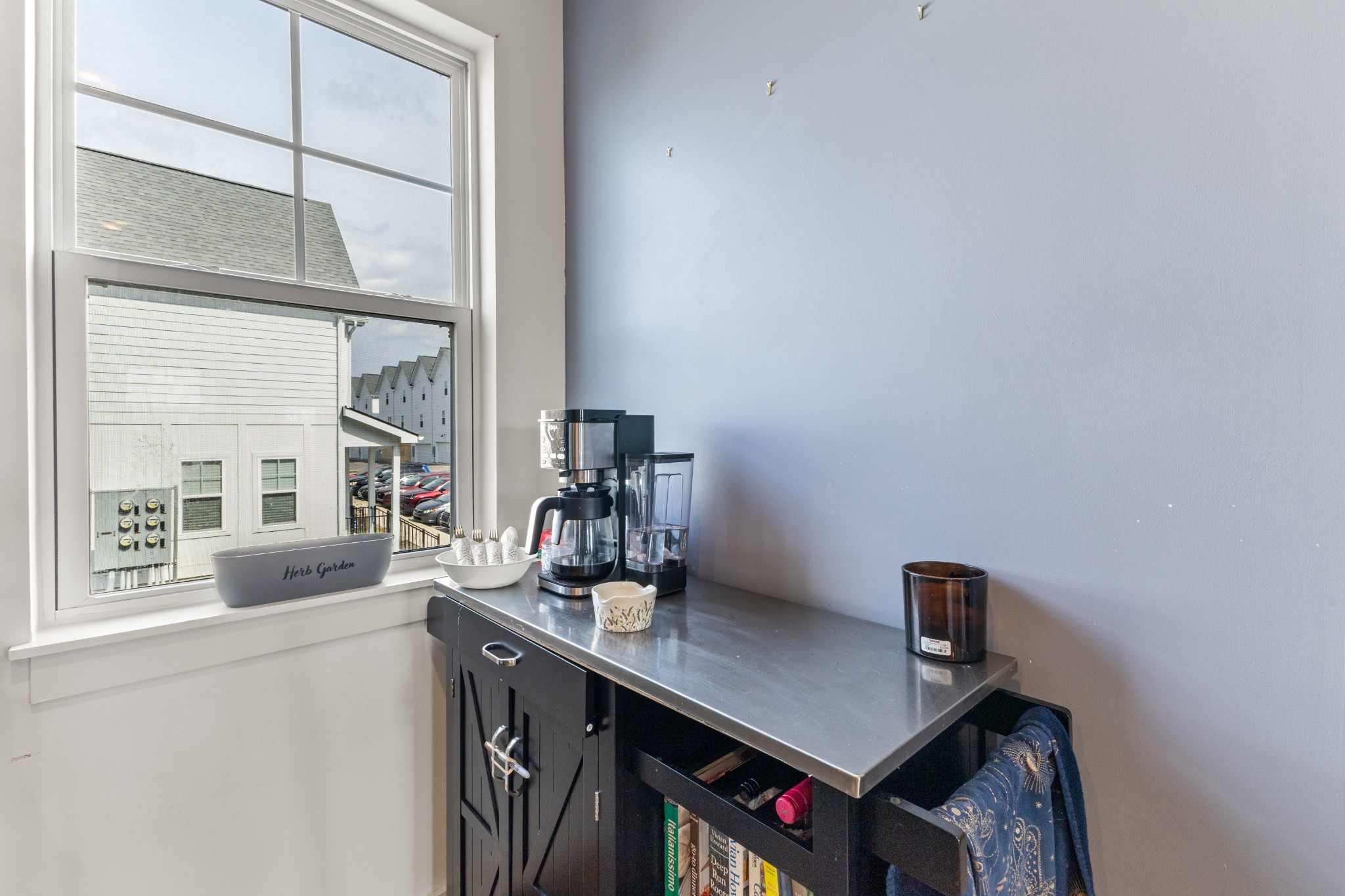 302 Williams Ave Unit: 102