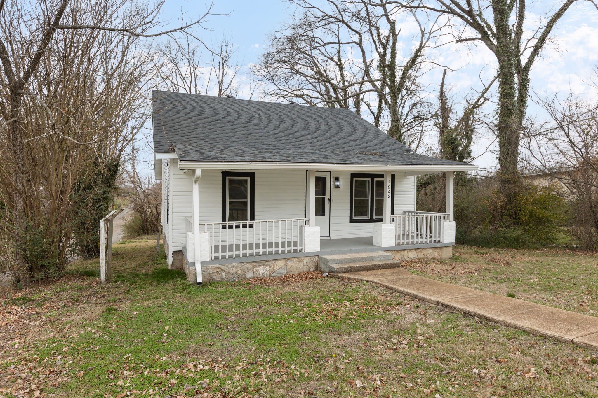 1828 S Main St