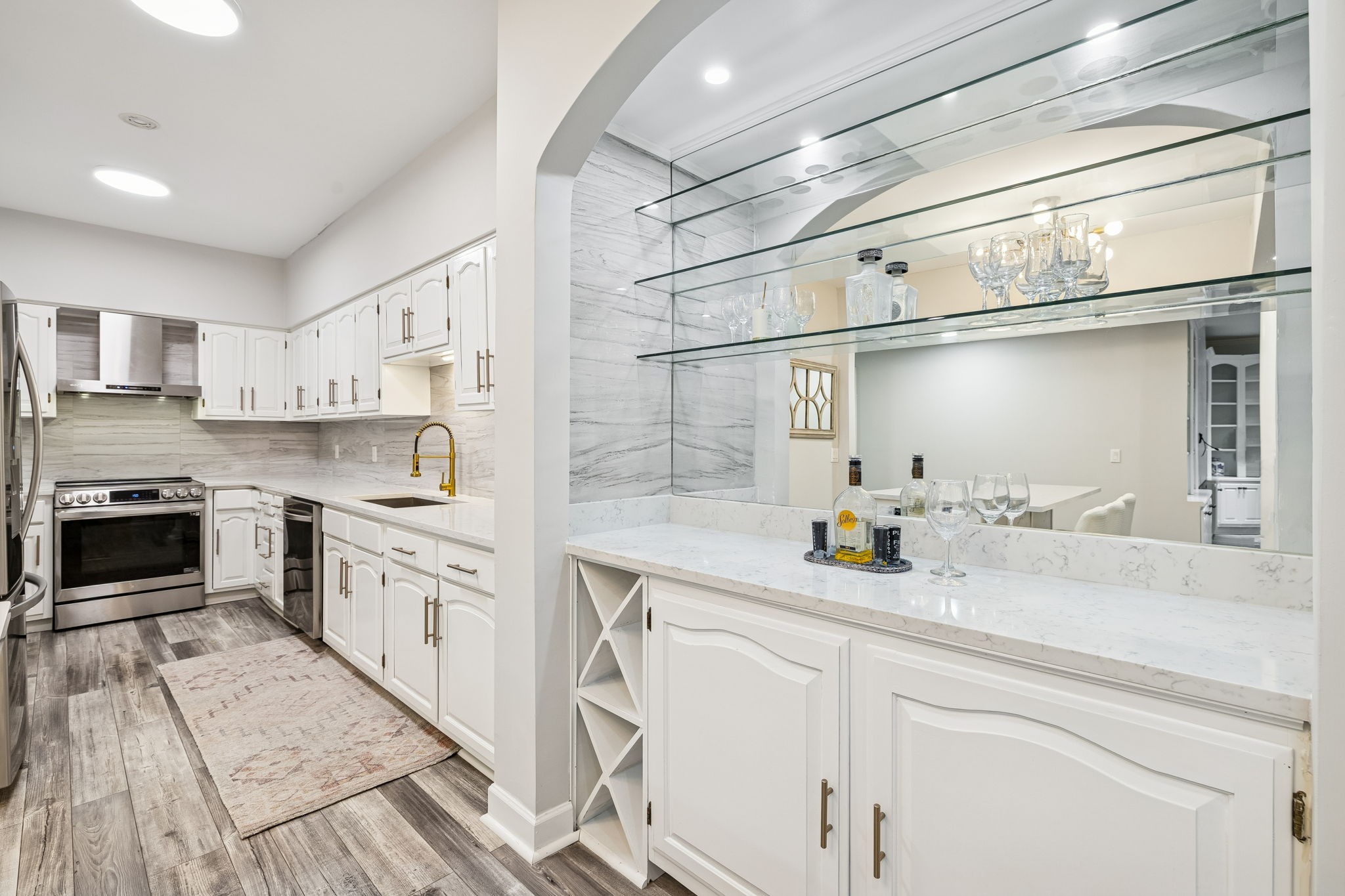 4500 Post Rd Unit: 44