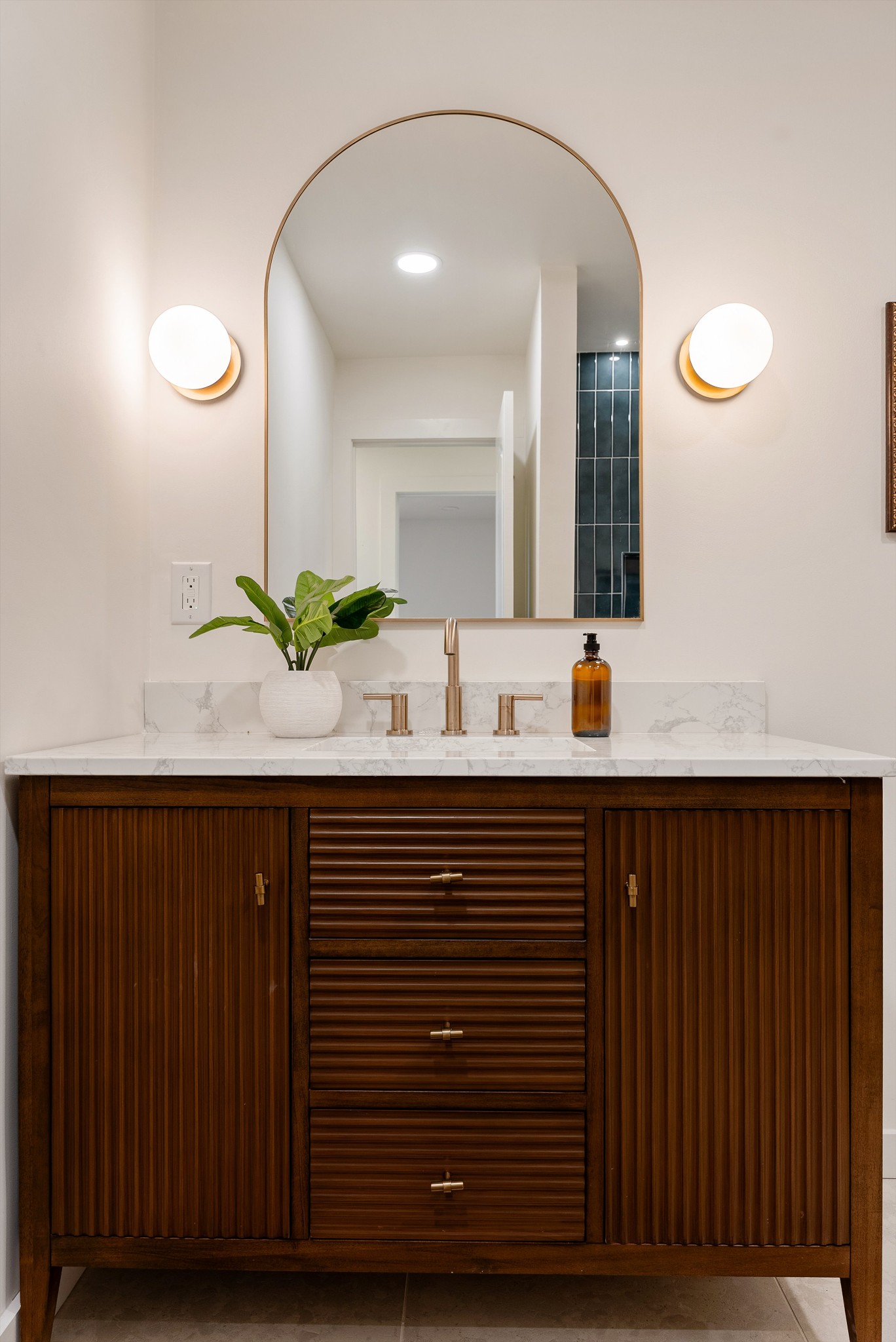 2129 Acklen Ave Unit: 6