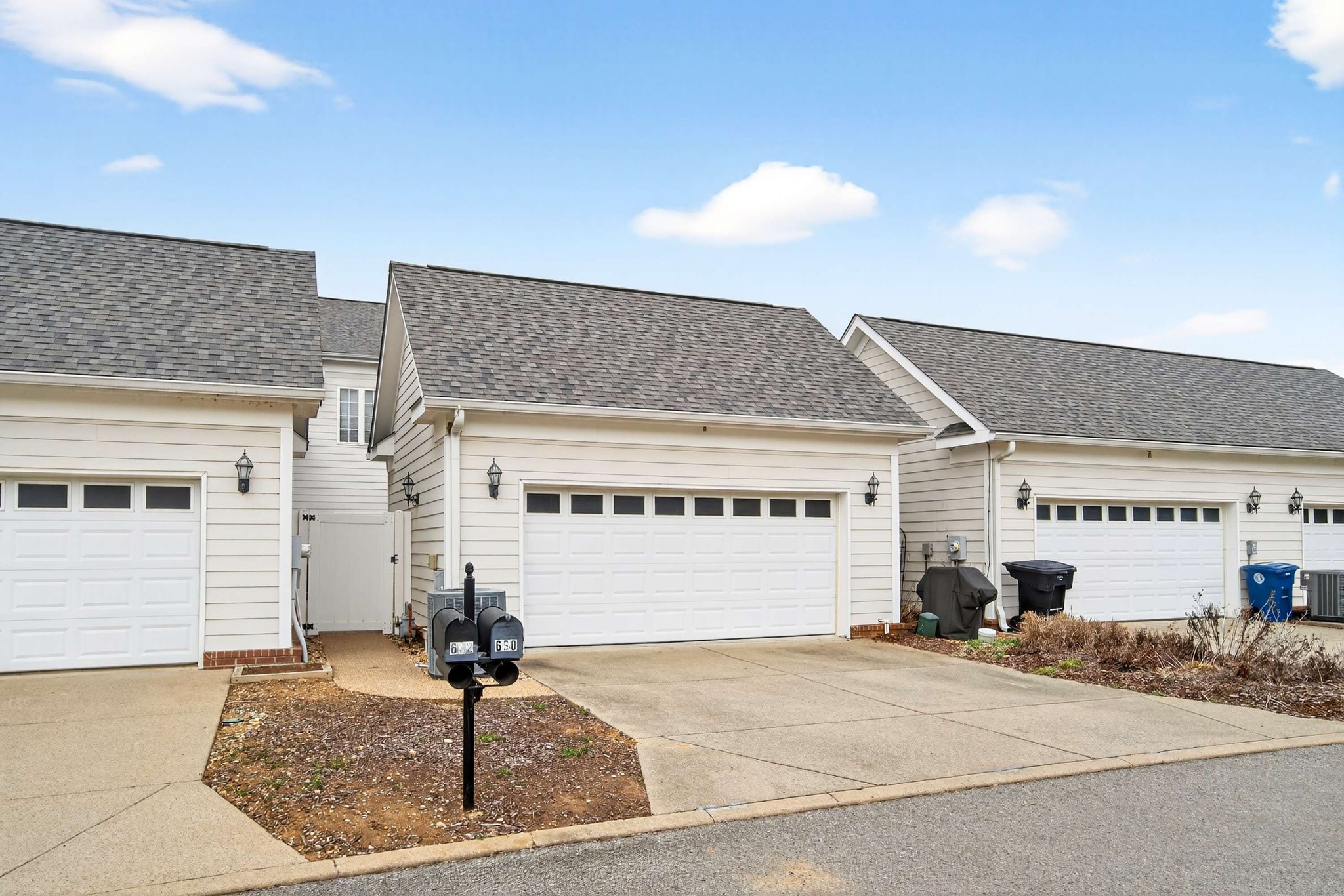 630 Springlake Dr