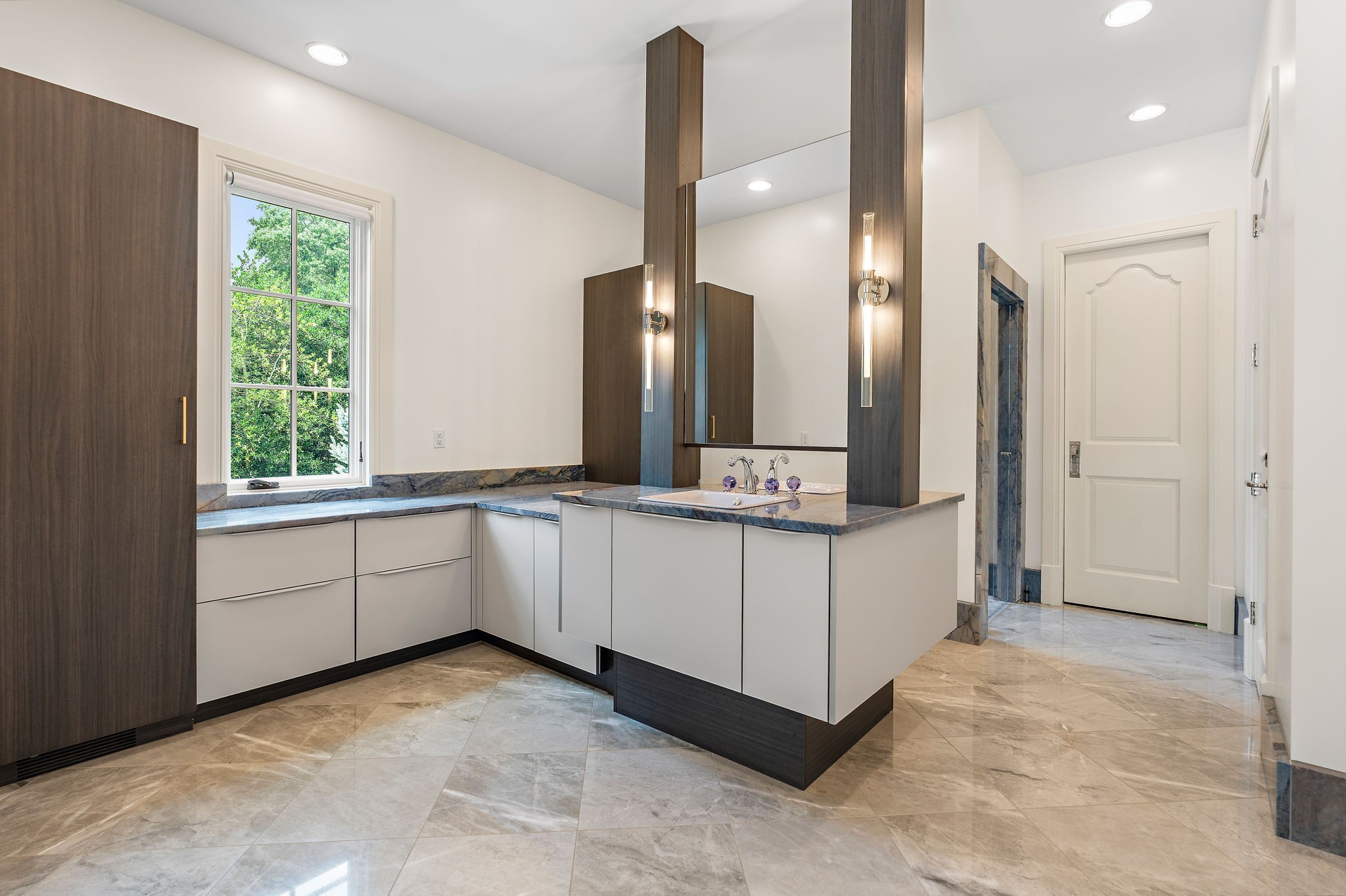 1206 Belle Meade Blvd