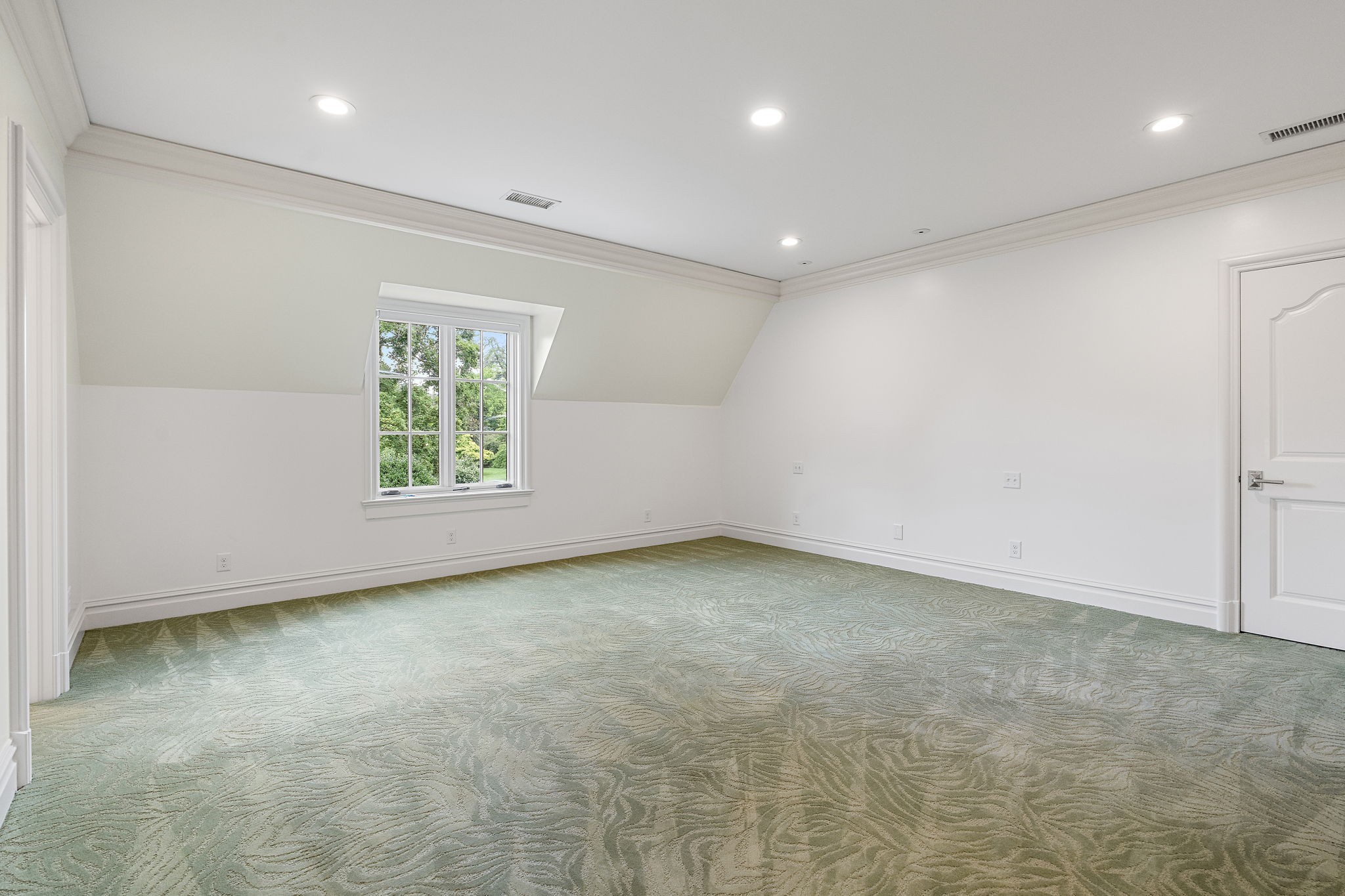 1206 Belle Meade Blvd