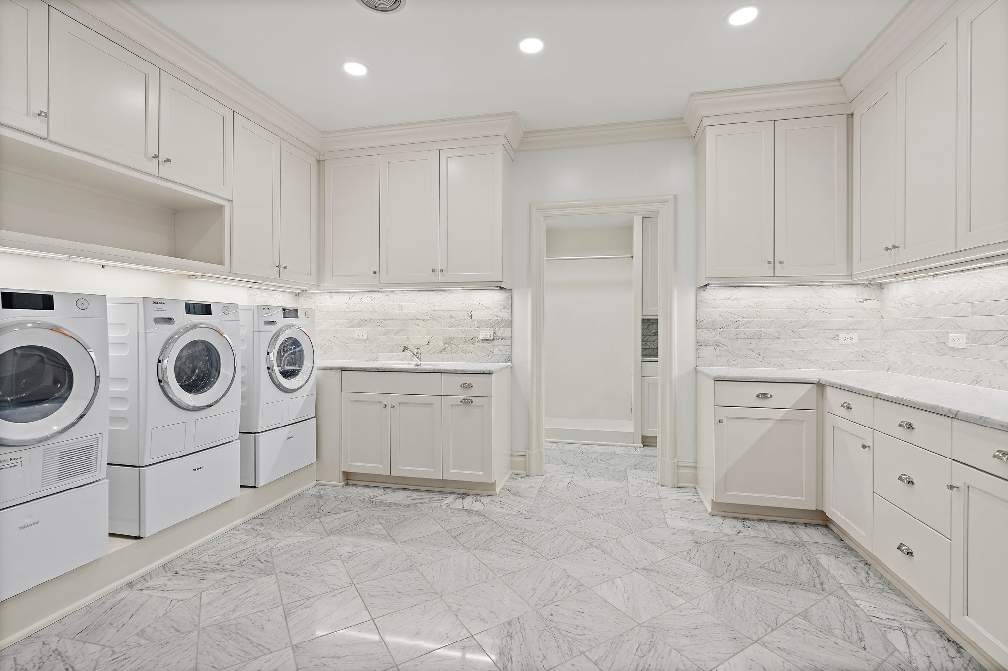 1206 Belle Meade Blvd