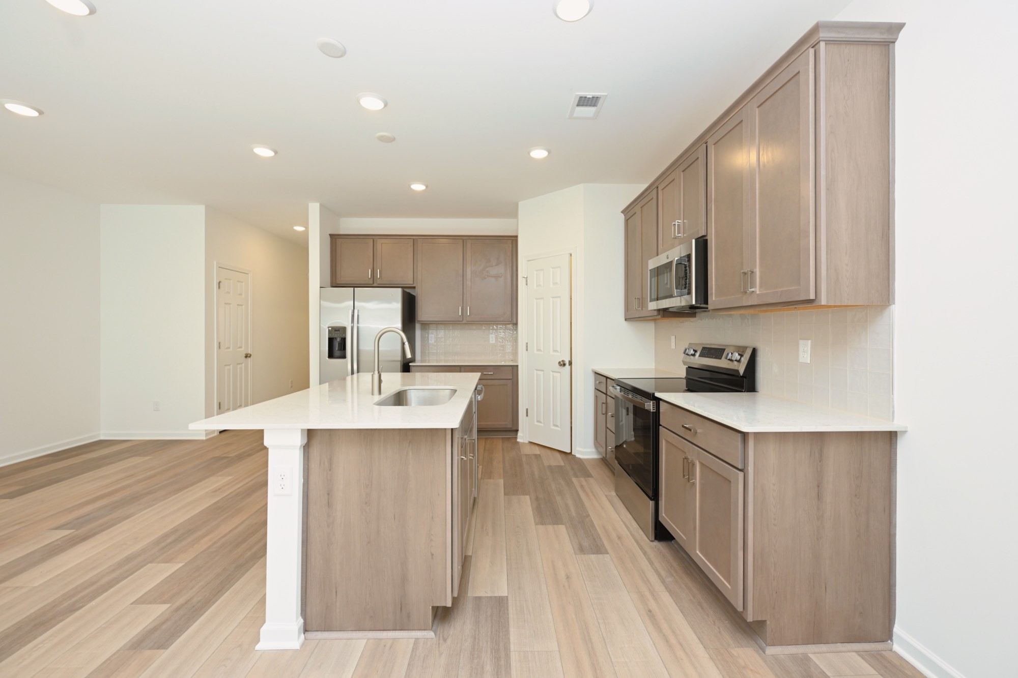 2900 Suzanne Landon Dr Unit: L5