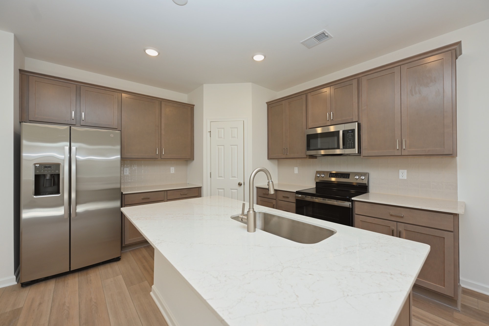 2900 Suzanne Landon Dr Unit: L5