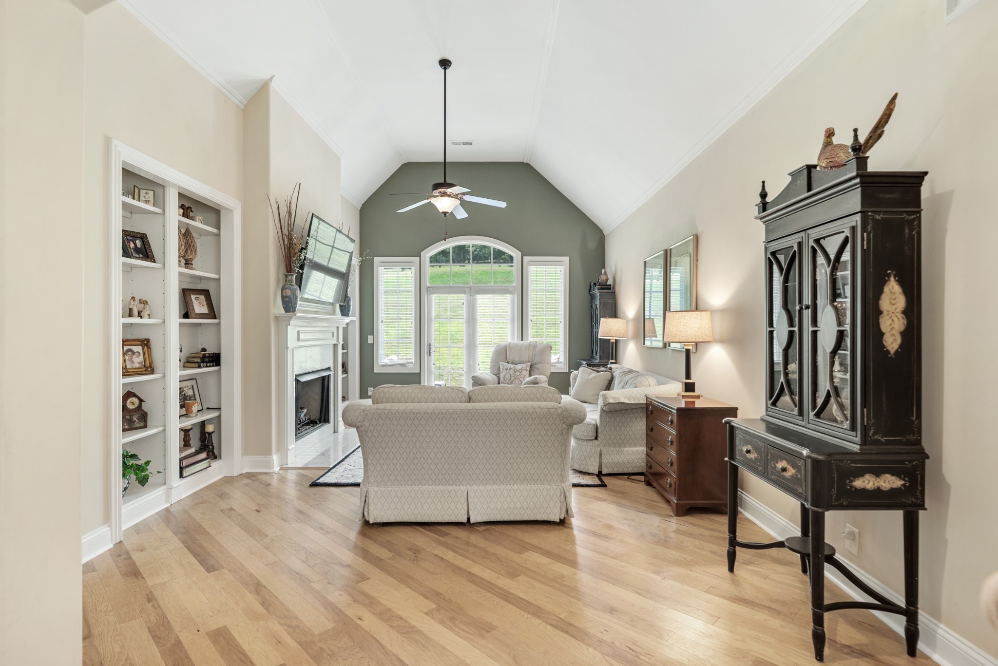 114 Nickolas Cir
