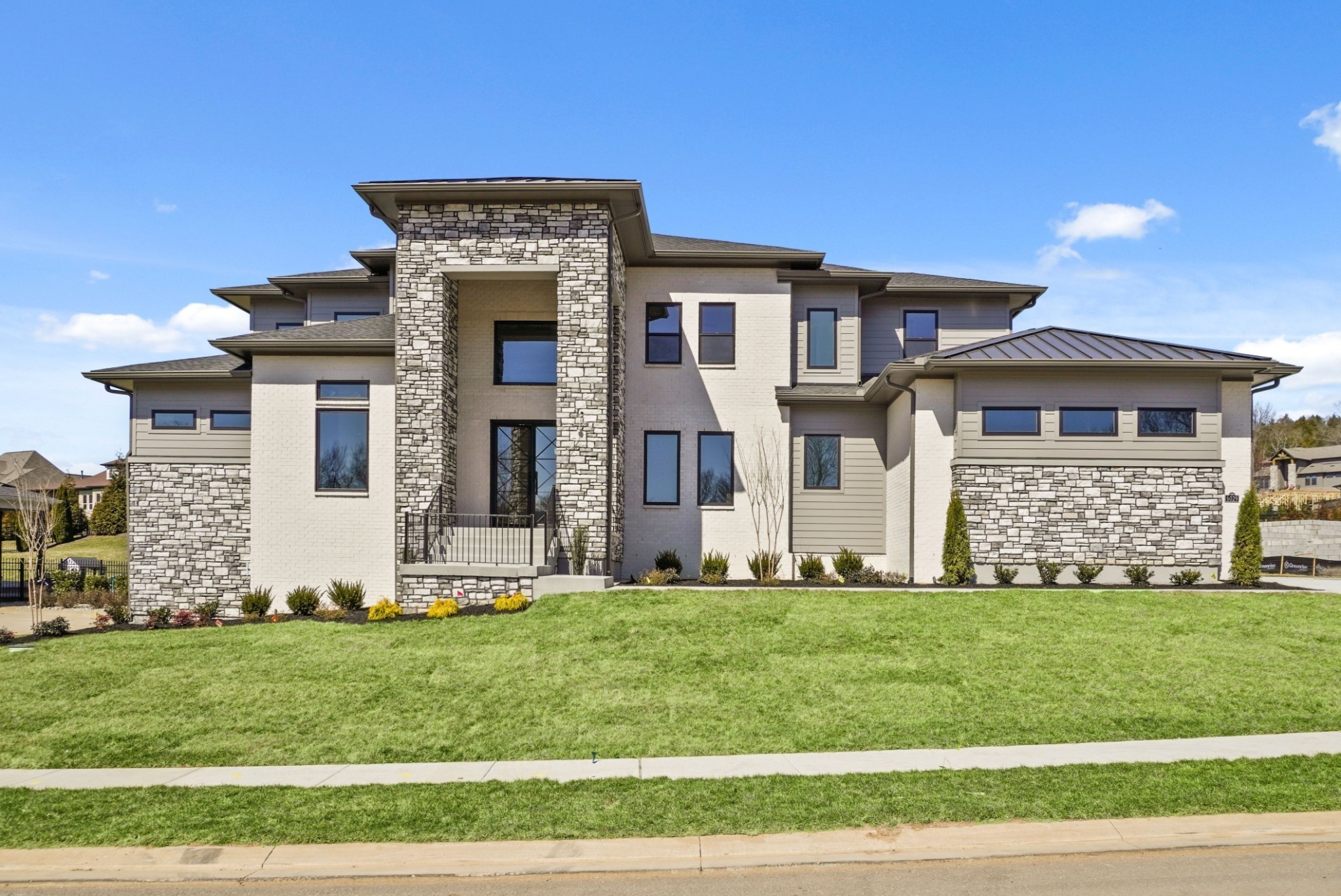 6029 Lookaway Cir