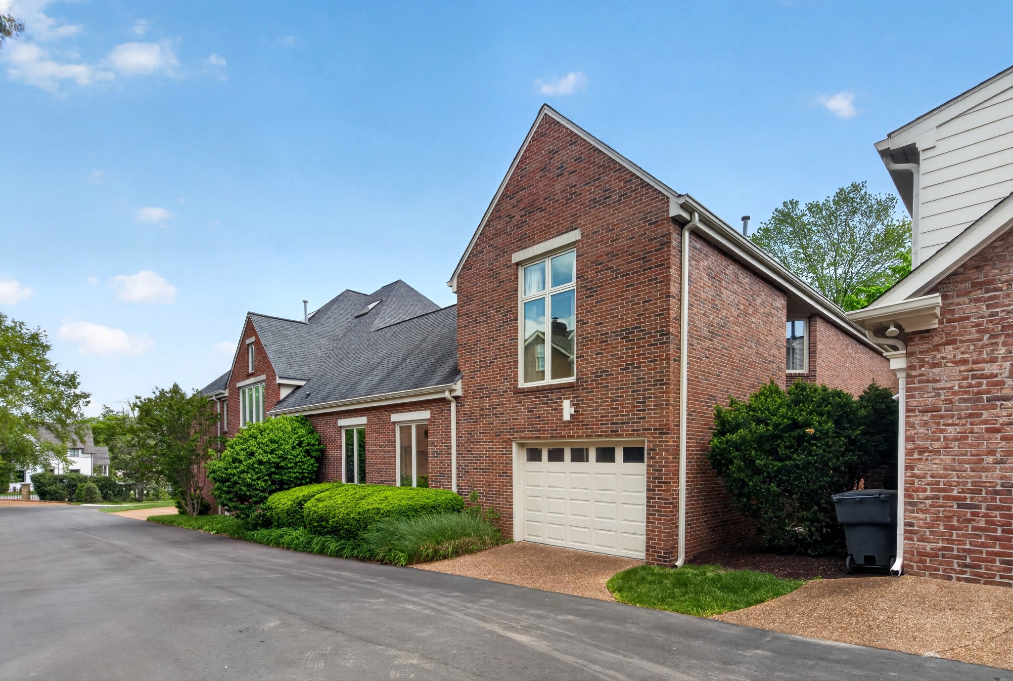 101 Abbottsford