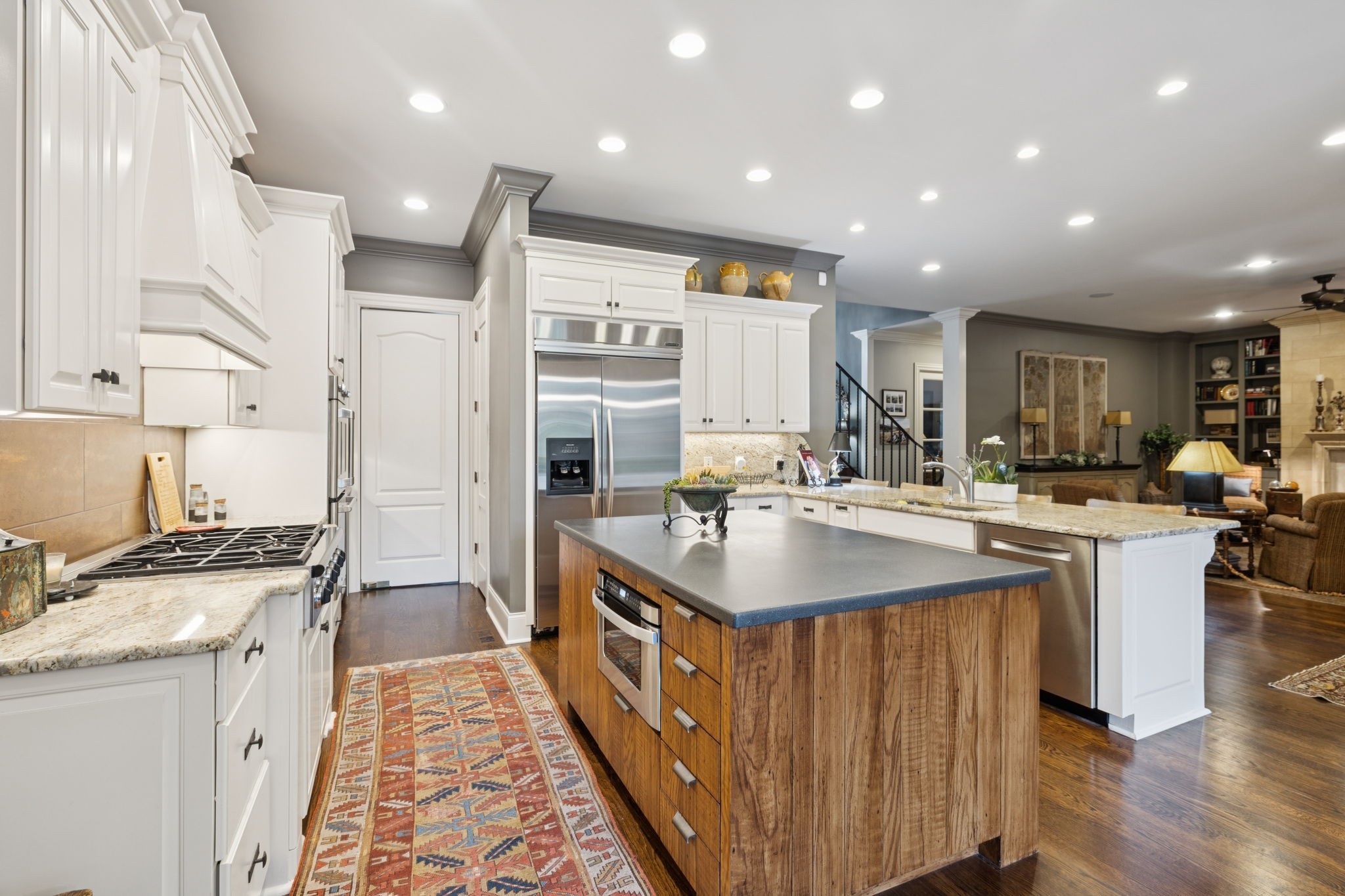 3309 Skyline Dr