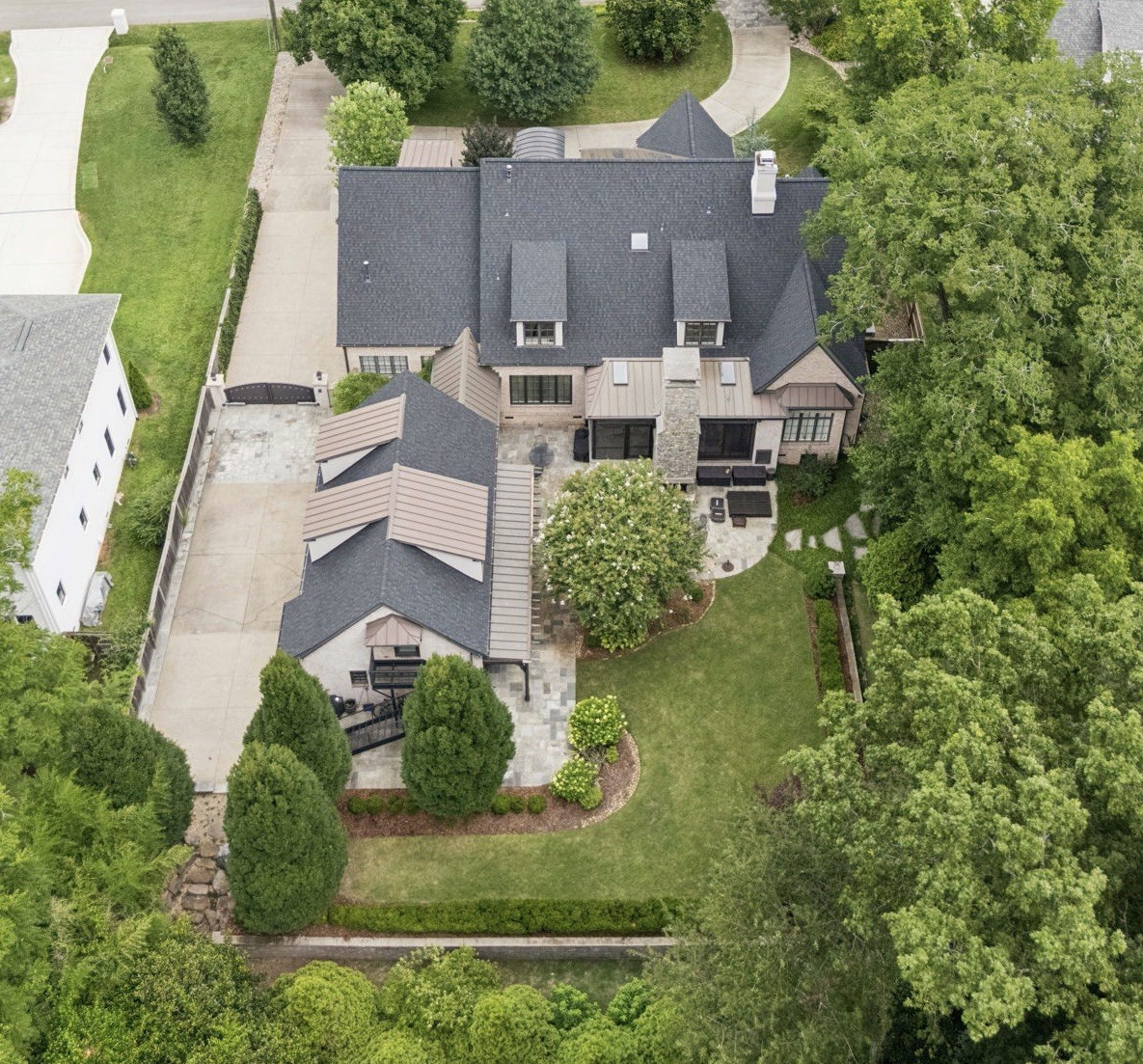 3309 Skyline Dr