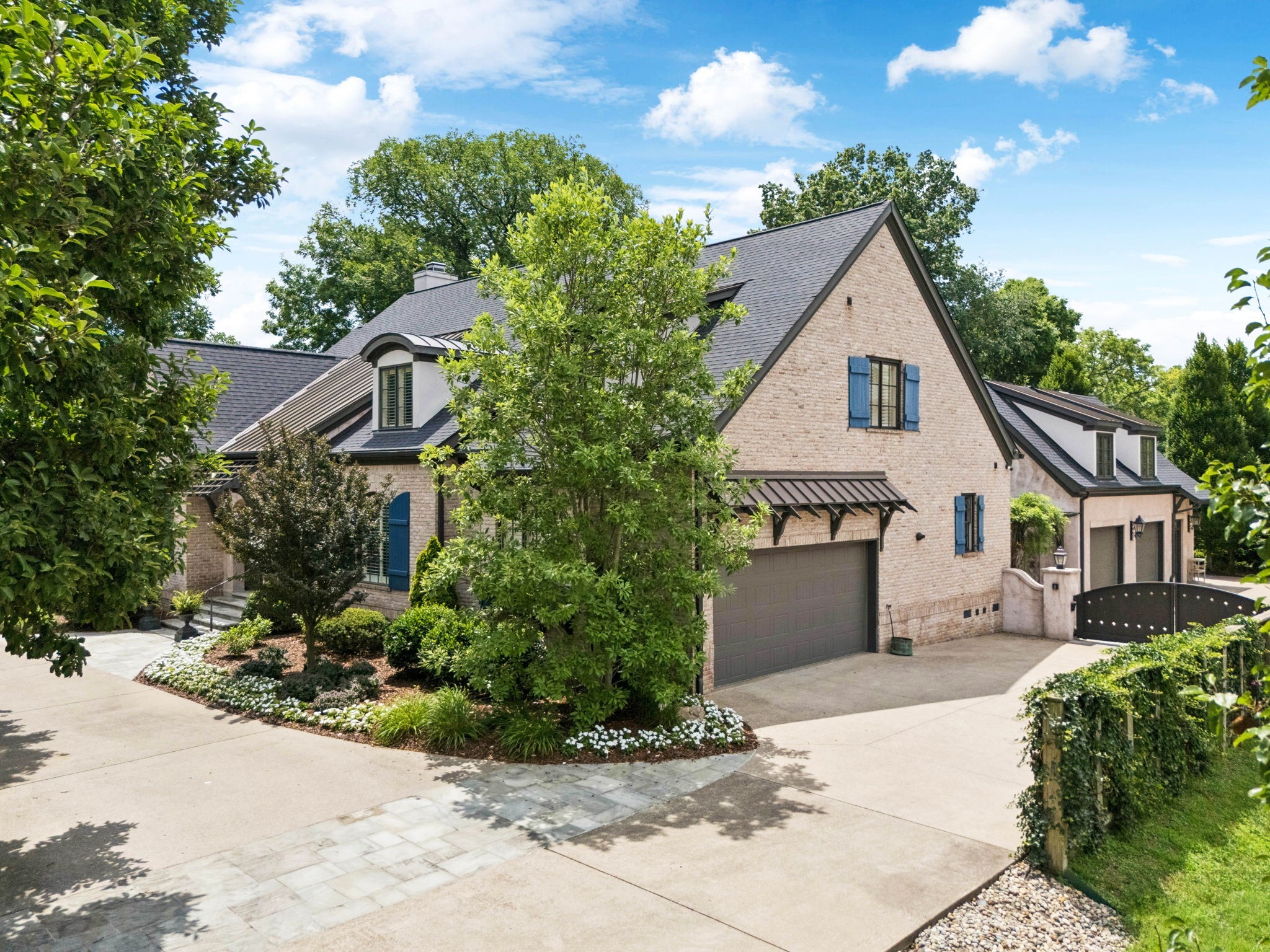 3309 Skyline Dr