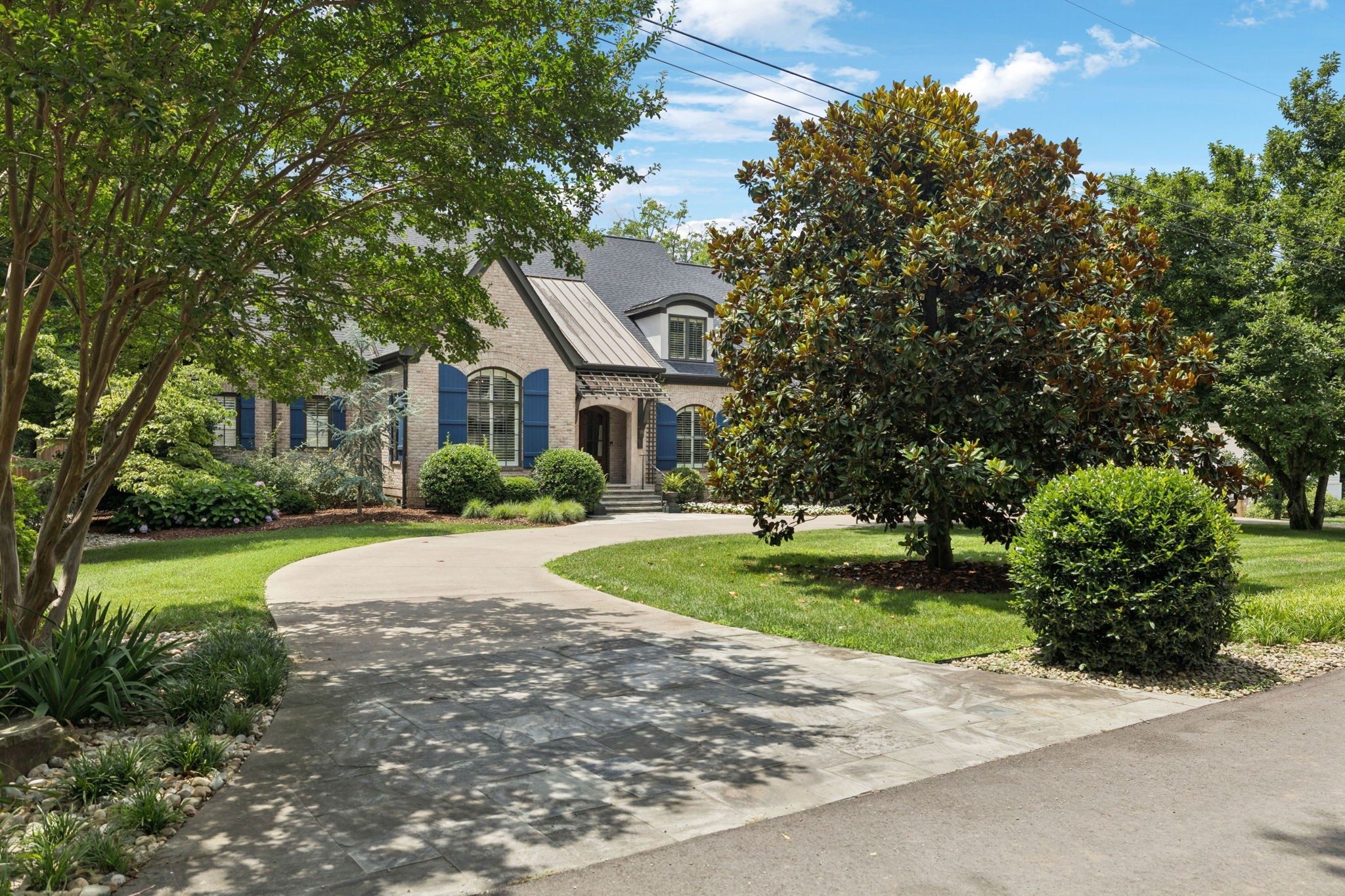 3309 Skyline Dr