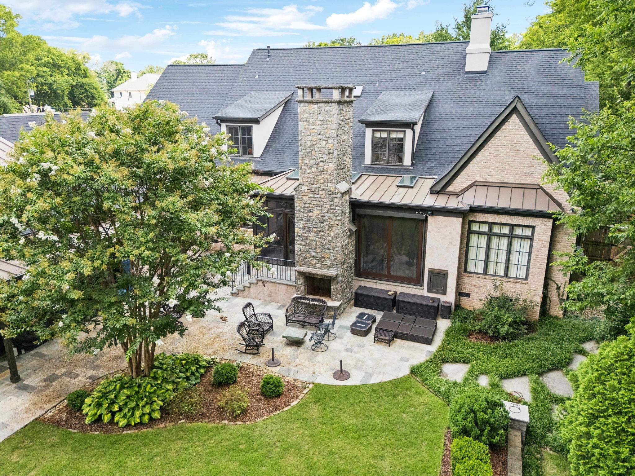 3309 Skyline Dr