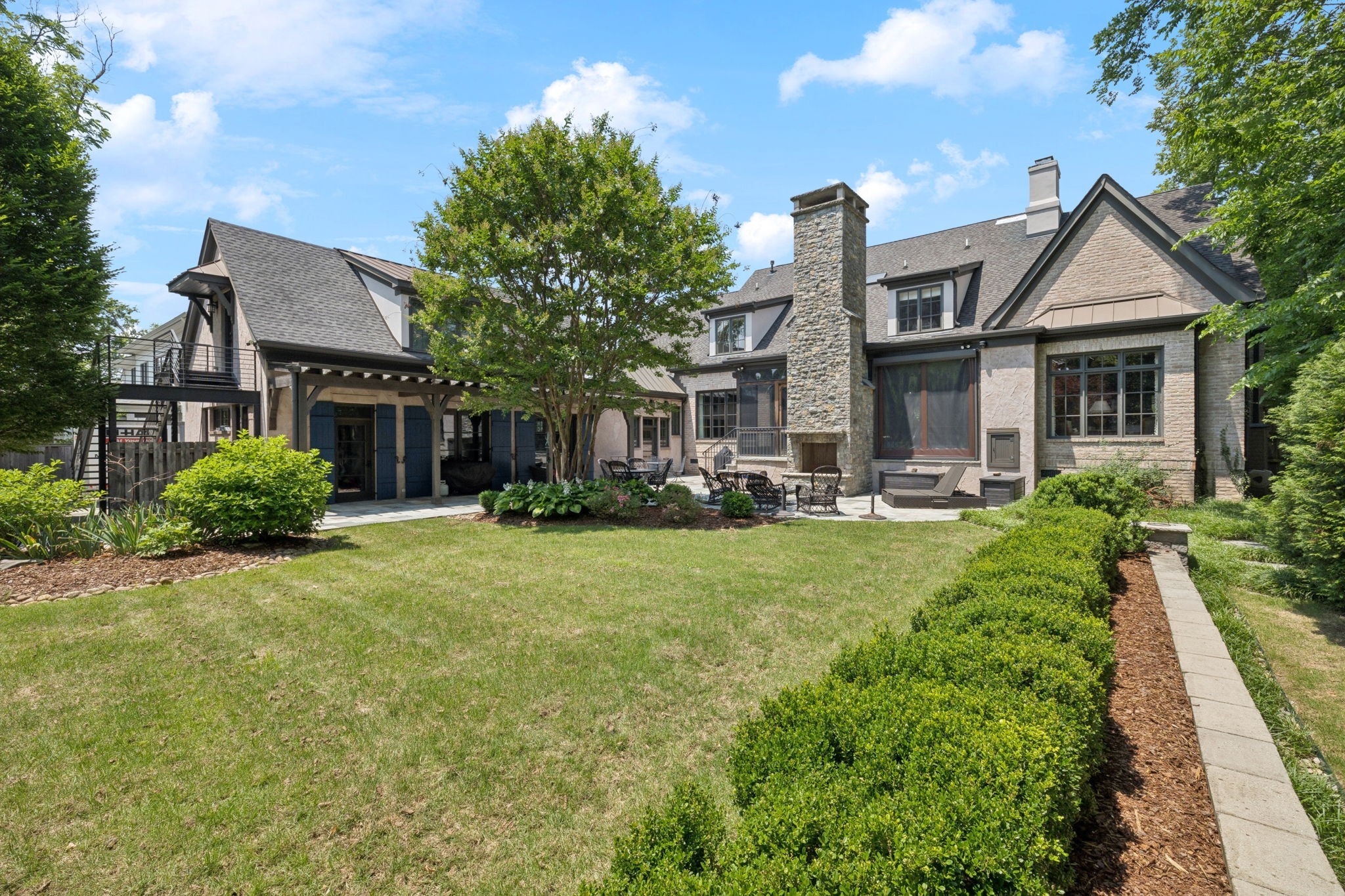 3309 Skyline Dr