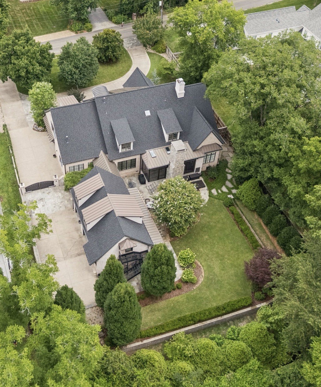 3309 Skyline Dr