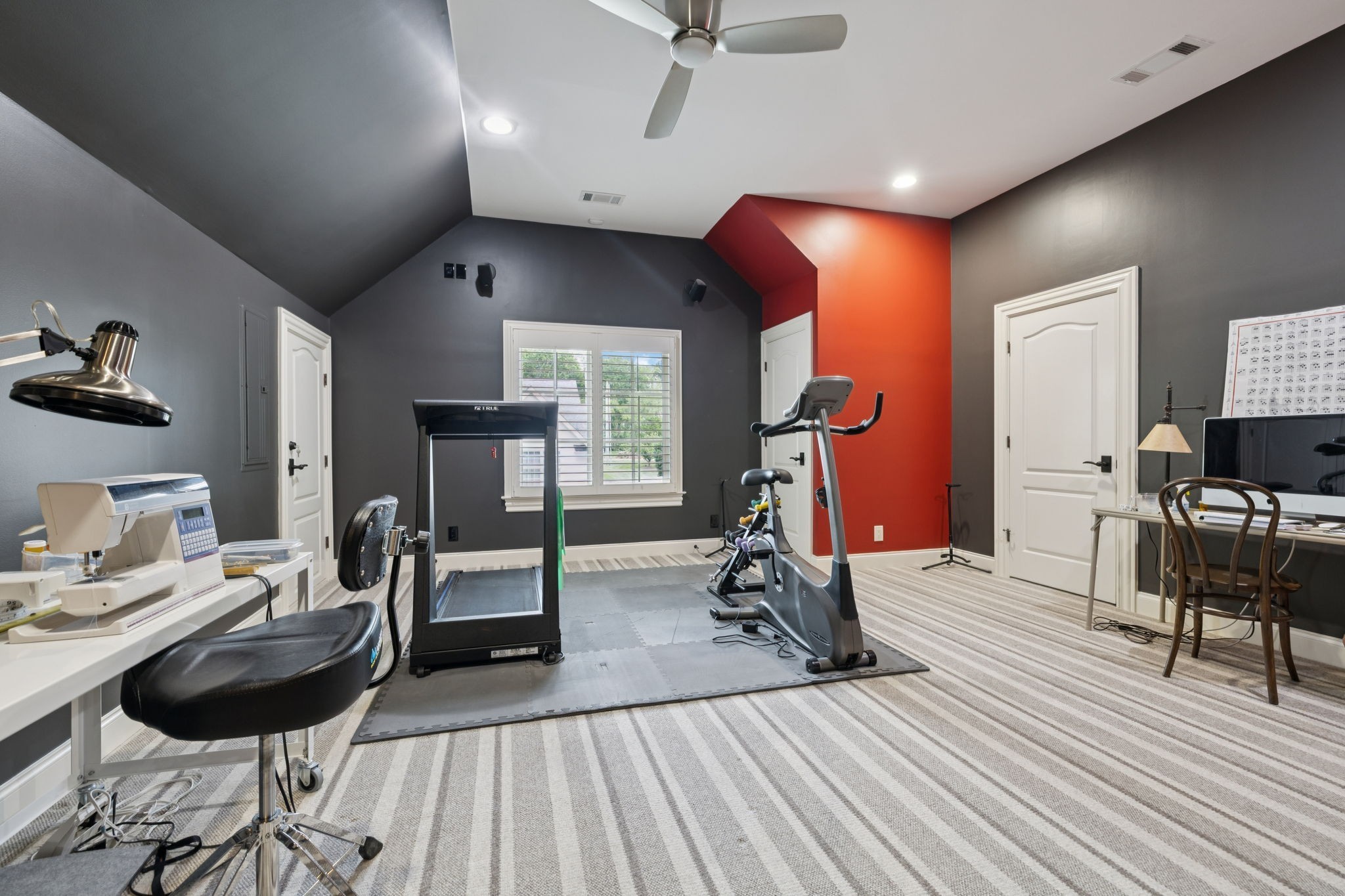 3309 Skyline Dr