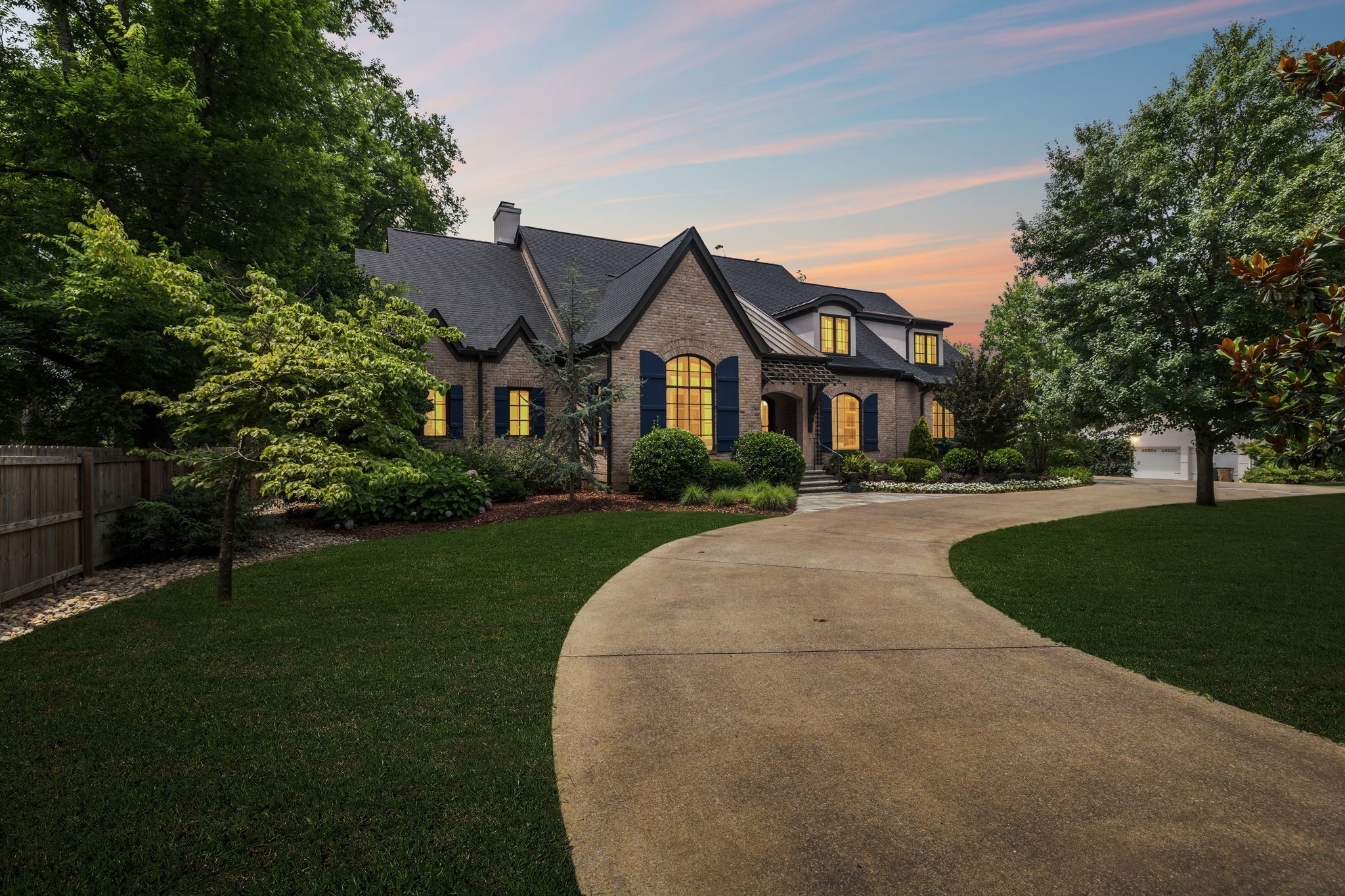 3309 Skyline Dr