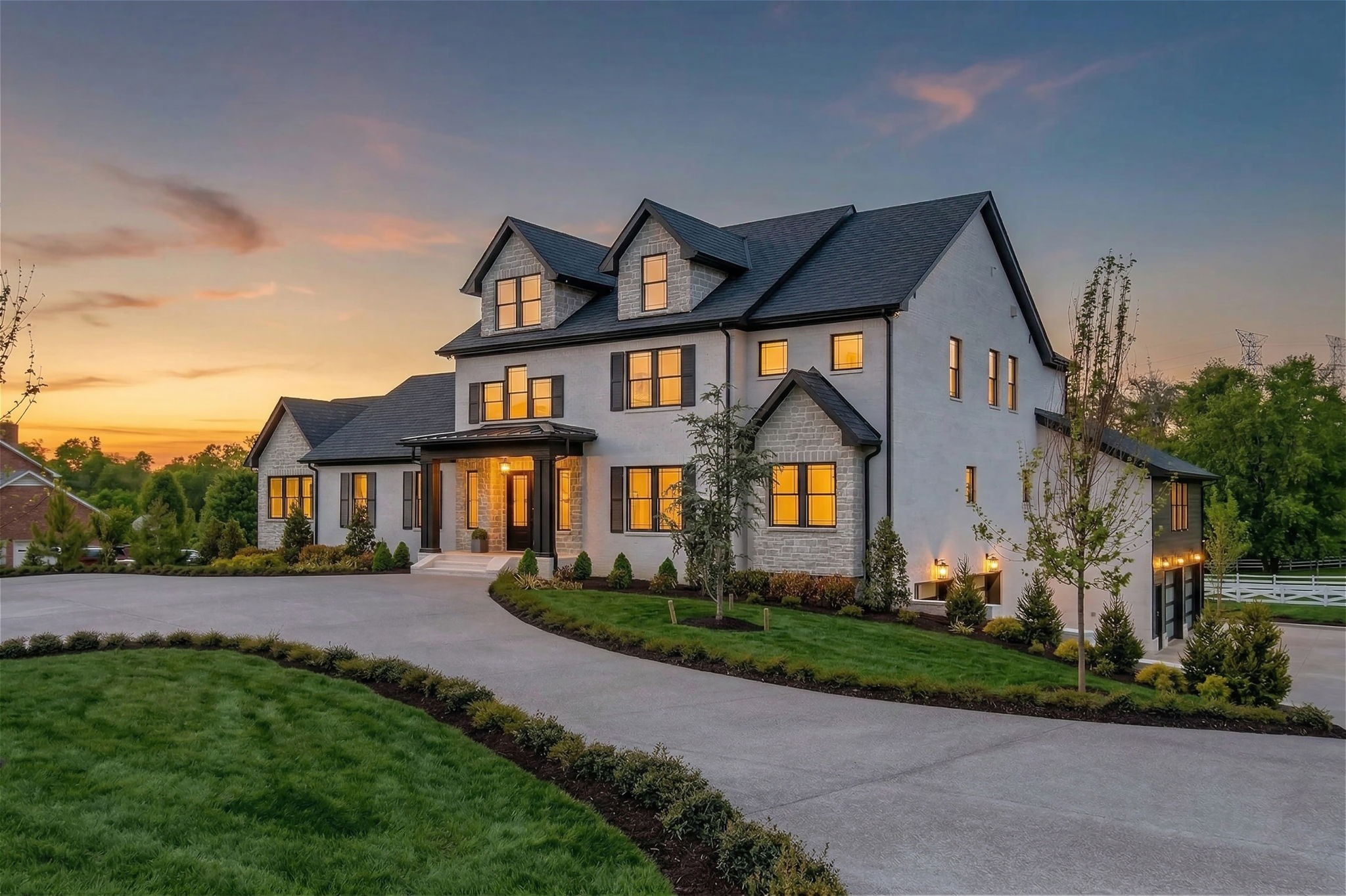 102 Steeplechase Ln