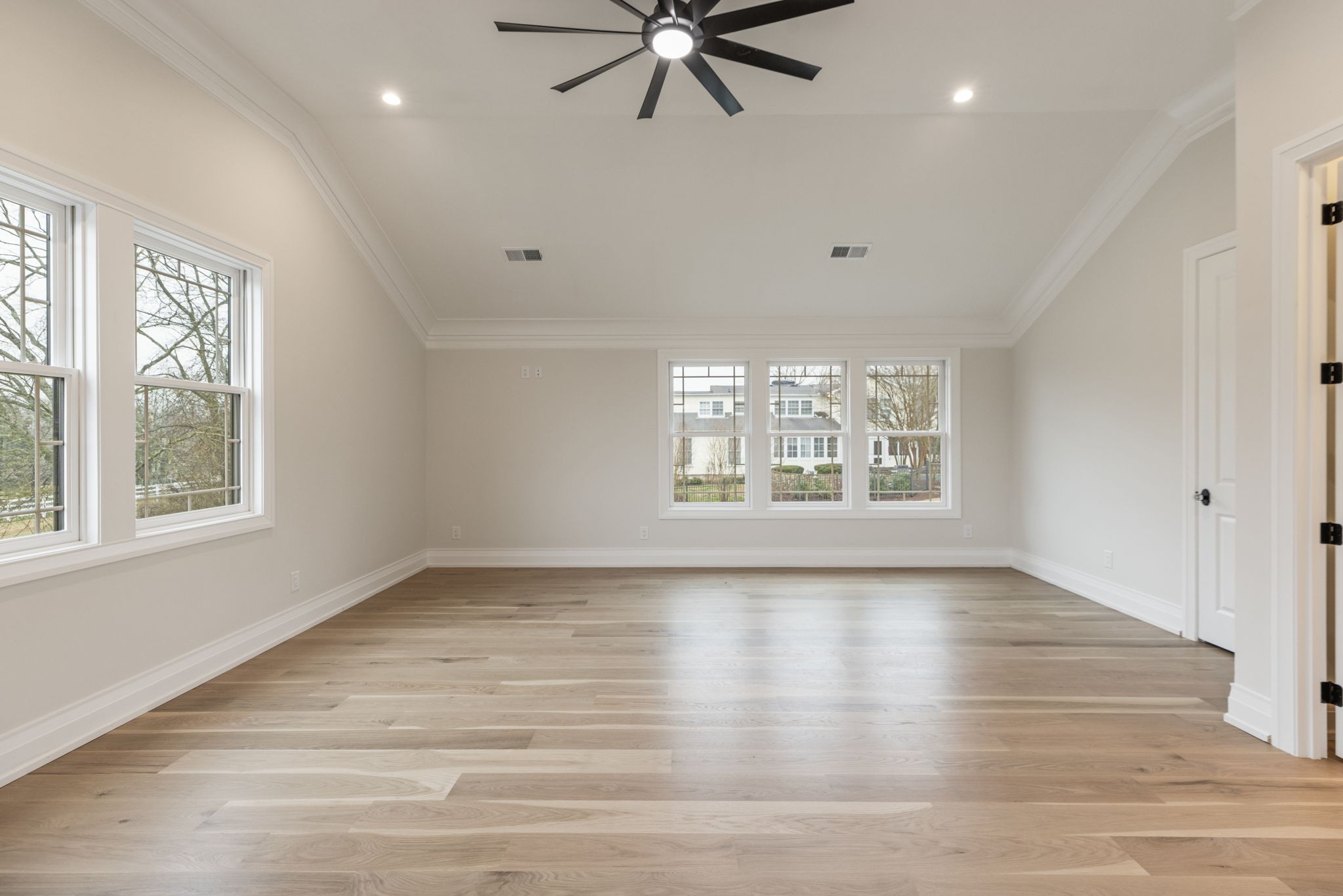 102 Steeplechase Ln