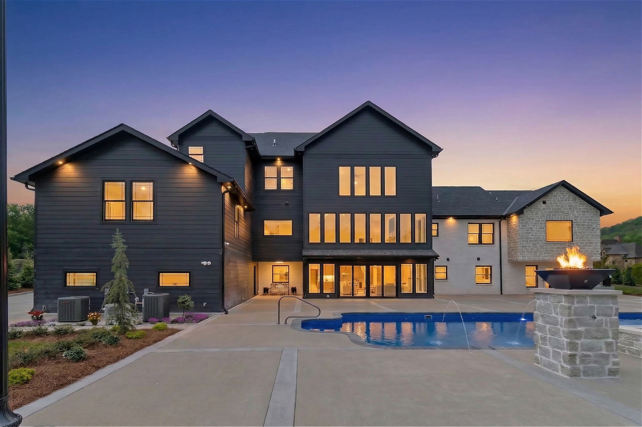 102 Steeplechase Ln