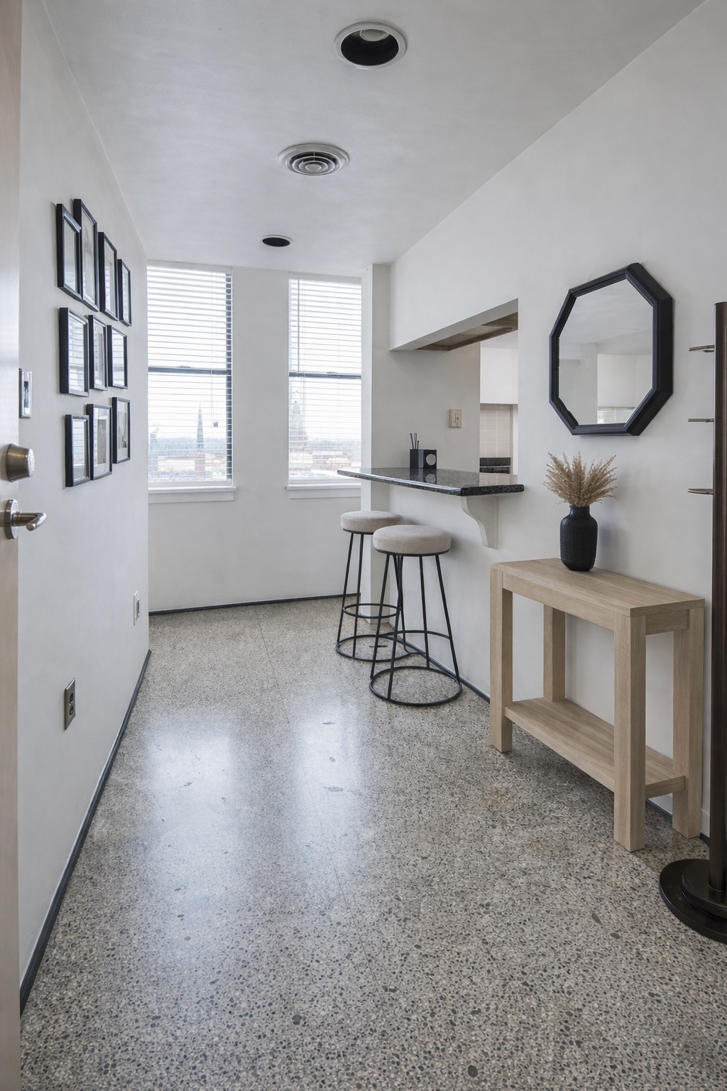 700 Church St Unit: 801