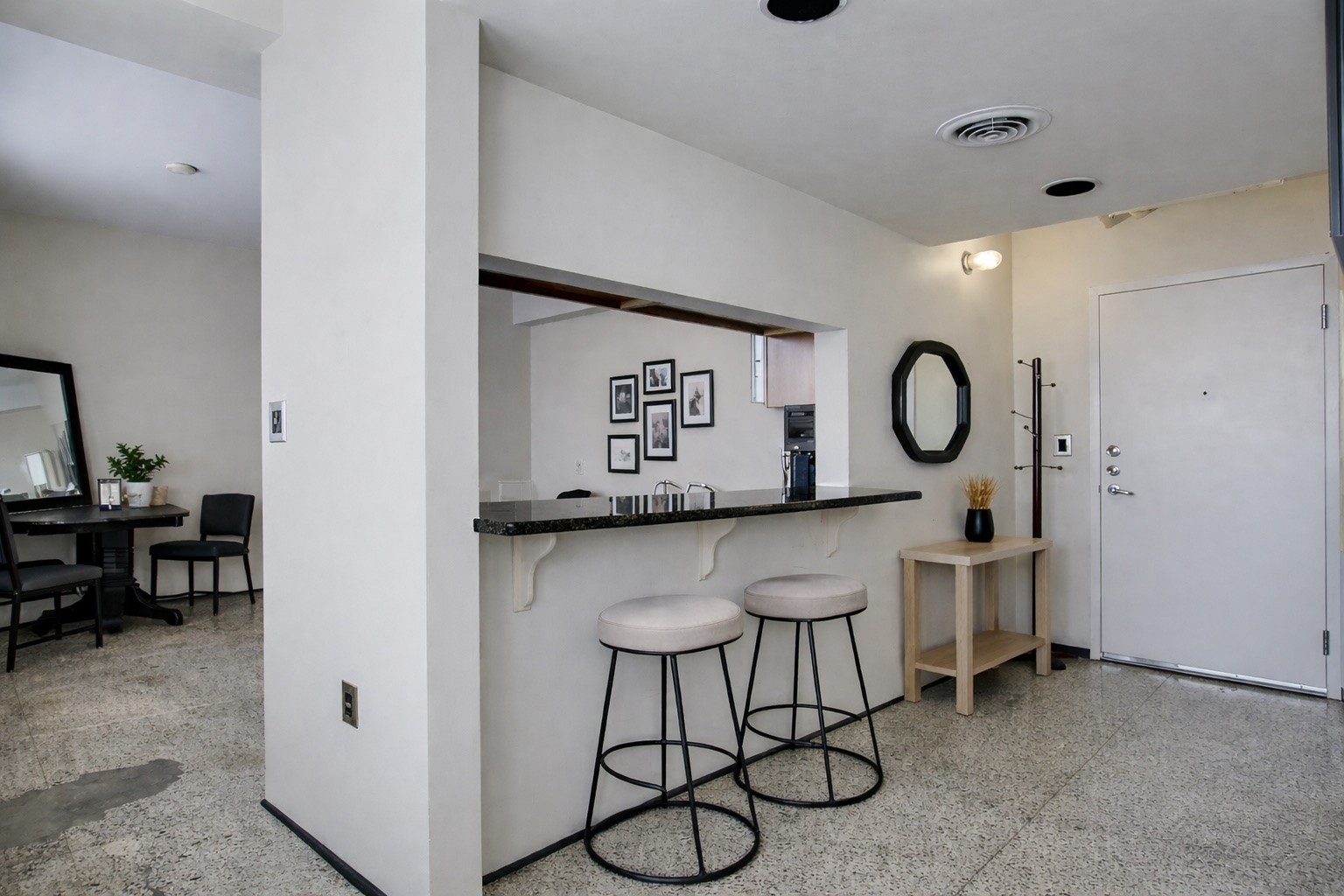 700 Church St Unit: 801