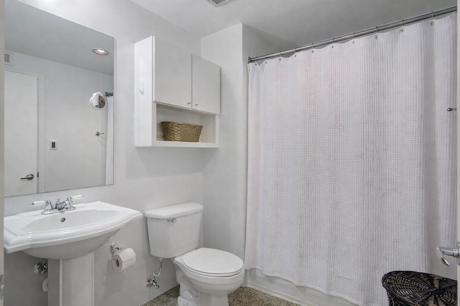 700 Church St Unit: 801