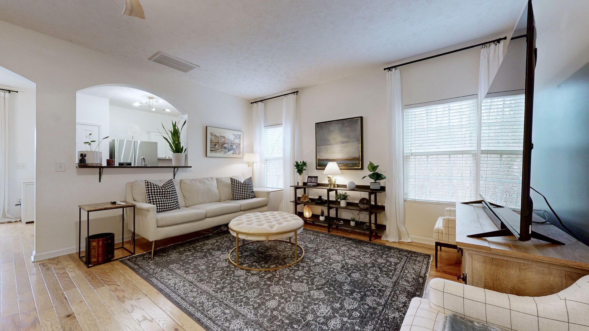 1367 Crown Point Pl