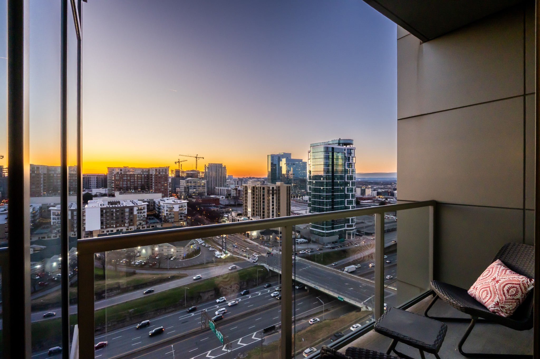 1212 Laurel St Unit: 1713 (B6)
