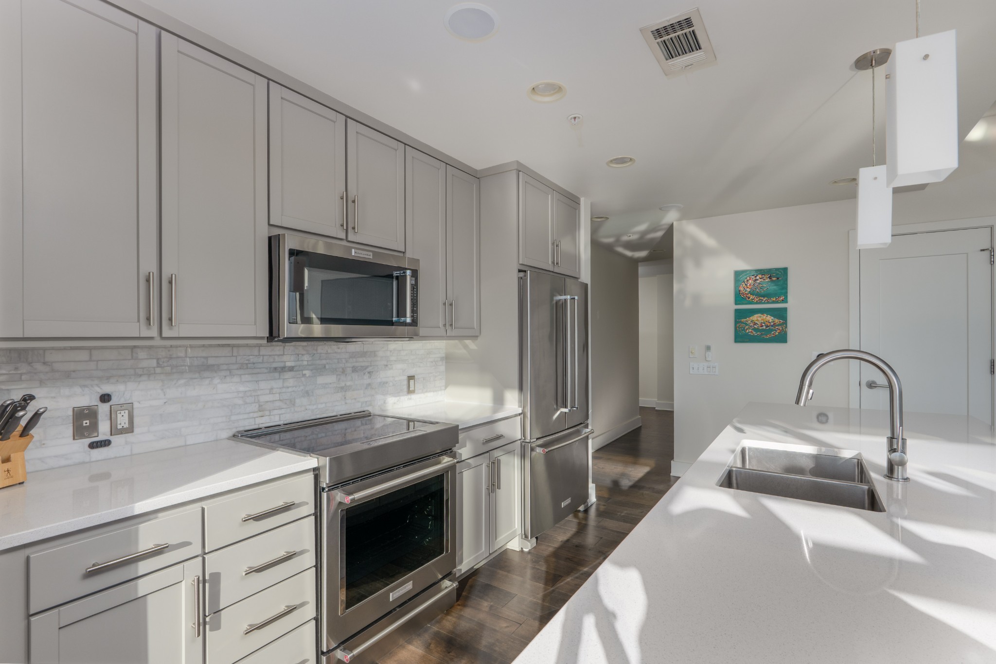 1212 Laurel St Unit: 1713 (B6)