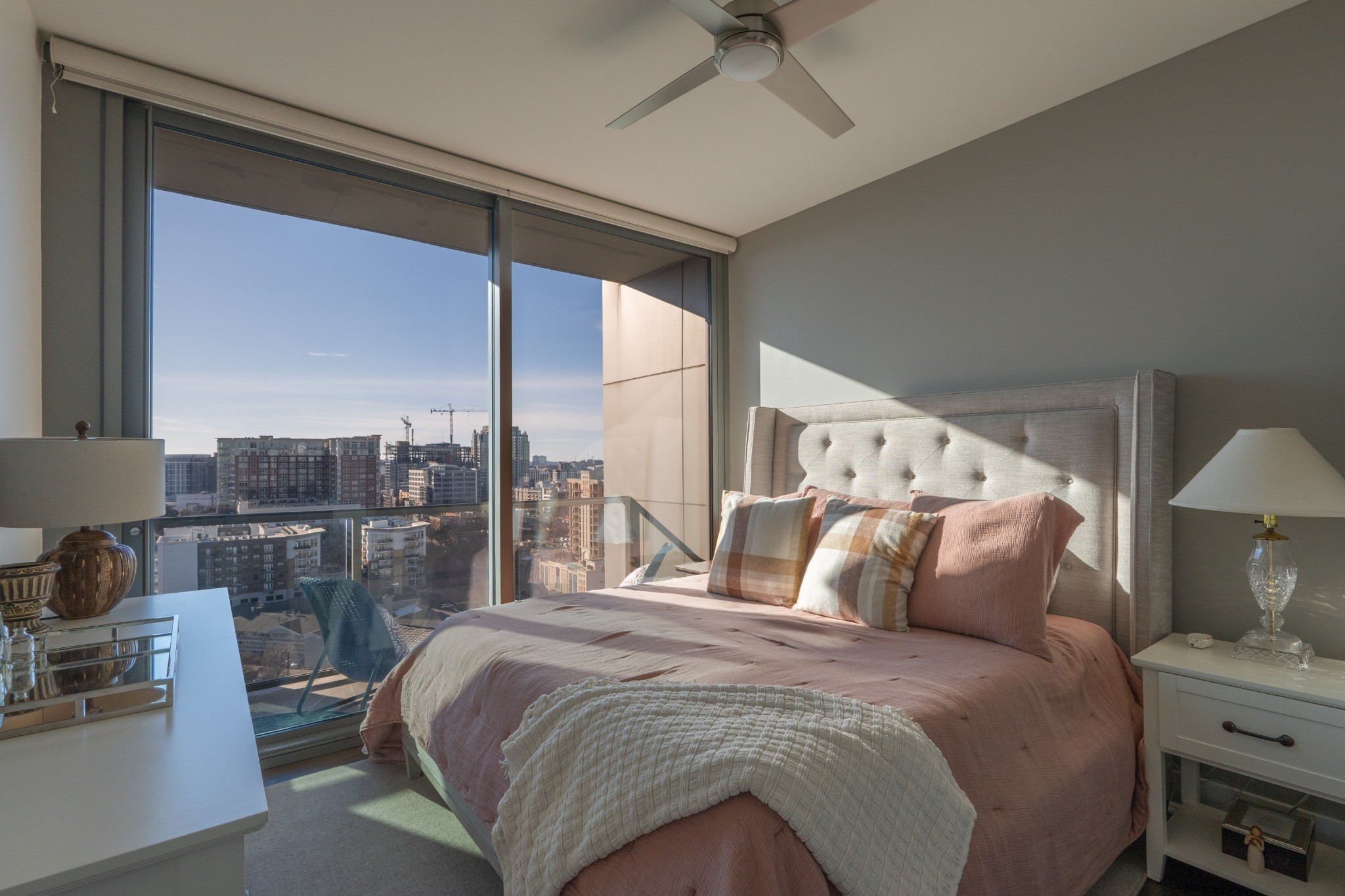 1212 Laurel St Unit: 1713 (B6)