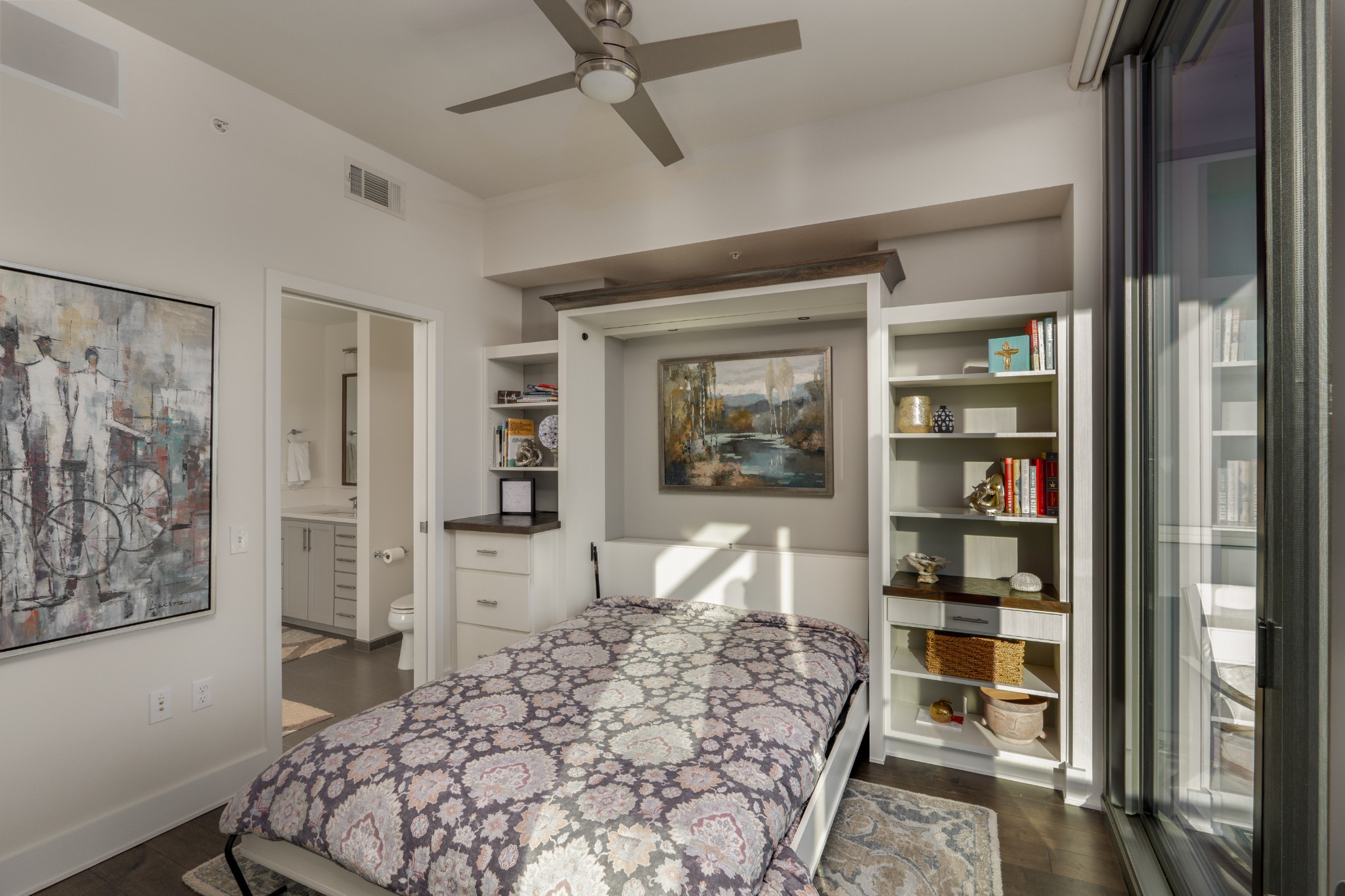 1212 Laurel St Unit: 1713 (B6)