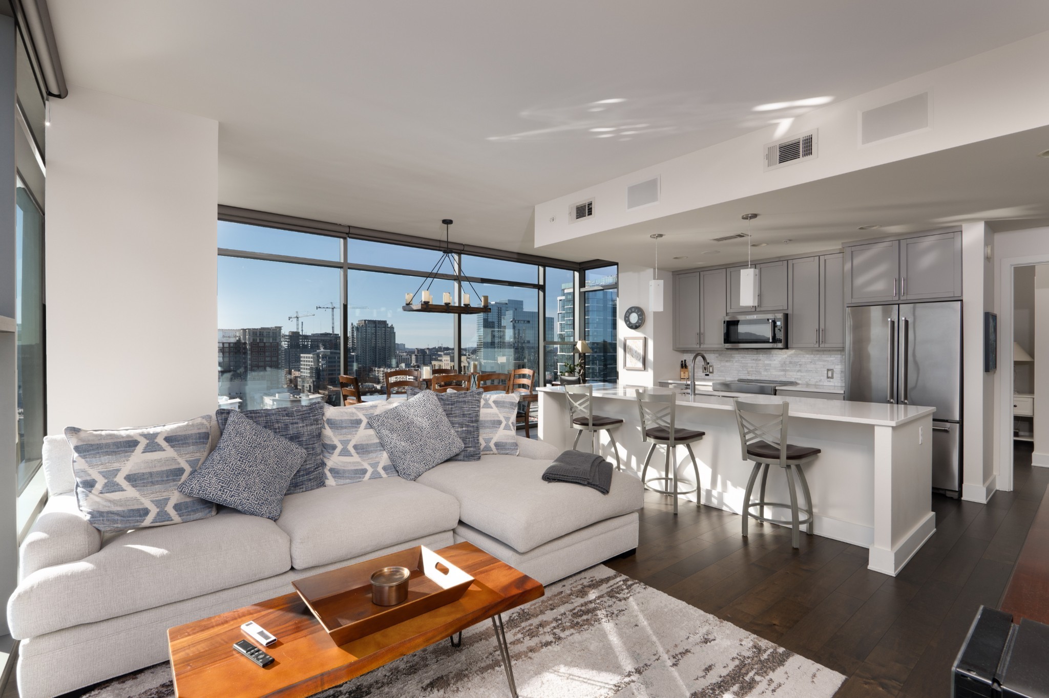 1212 Laurel St Unit: 1713 (B6)