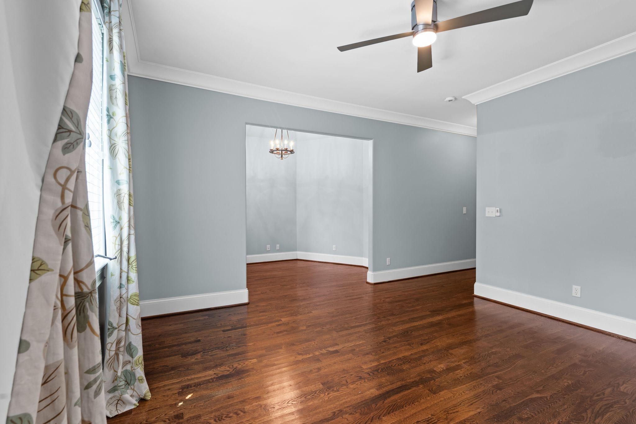 504 Lynnwood Blvd