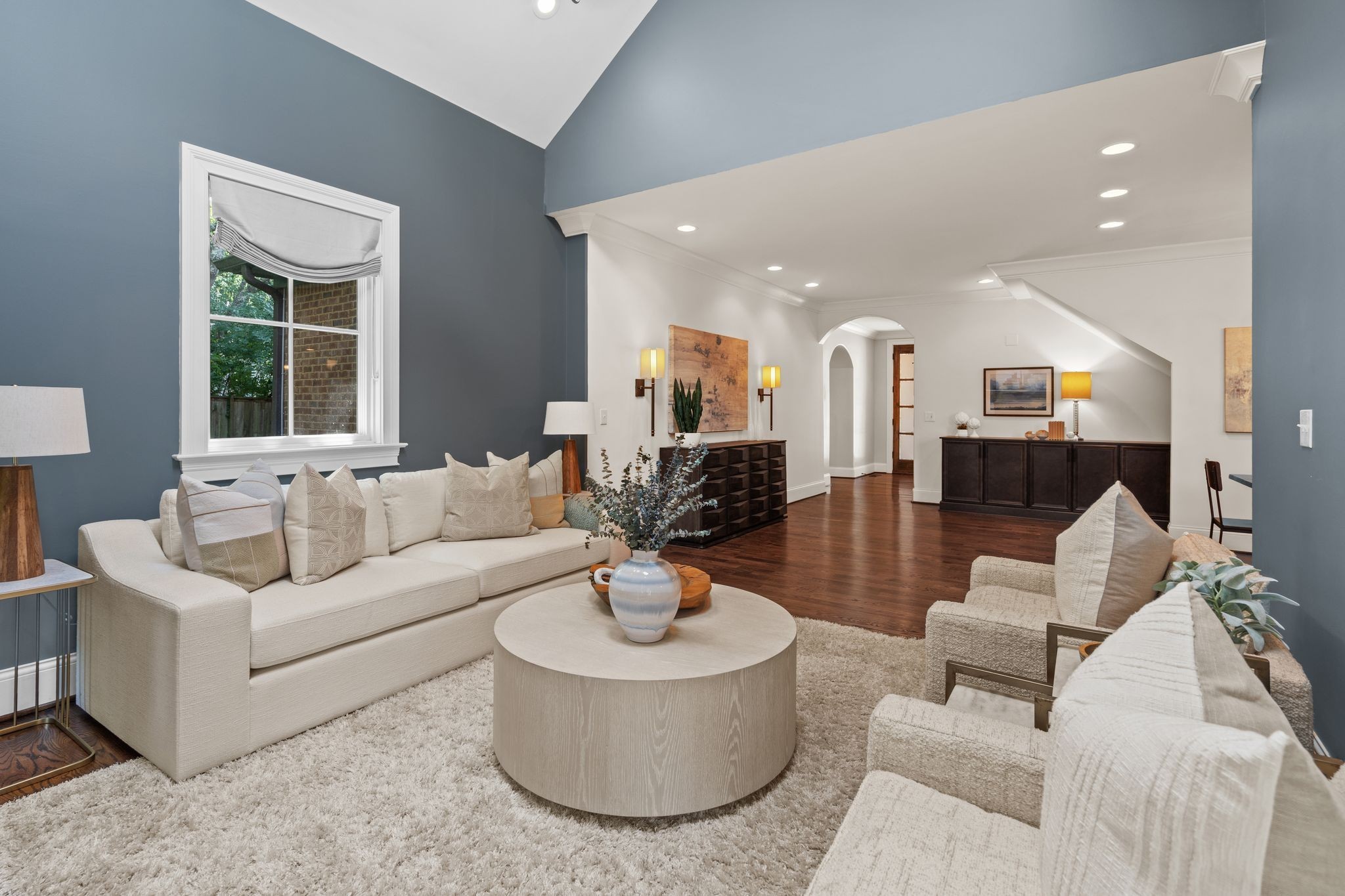 504 Lynnwood Blvd