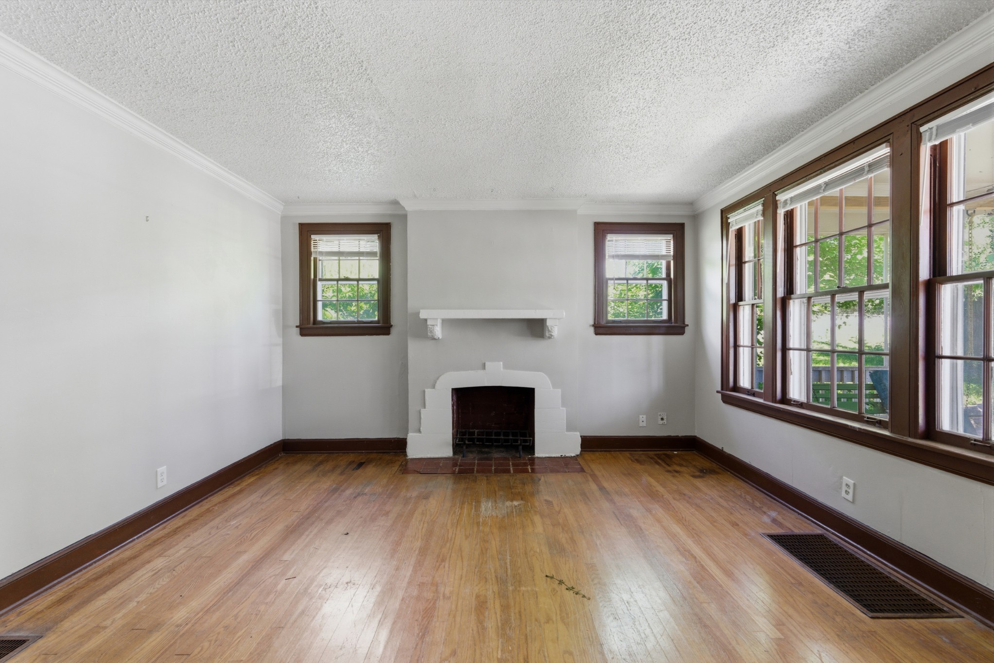 1801 Neal Terrace