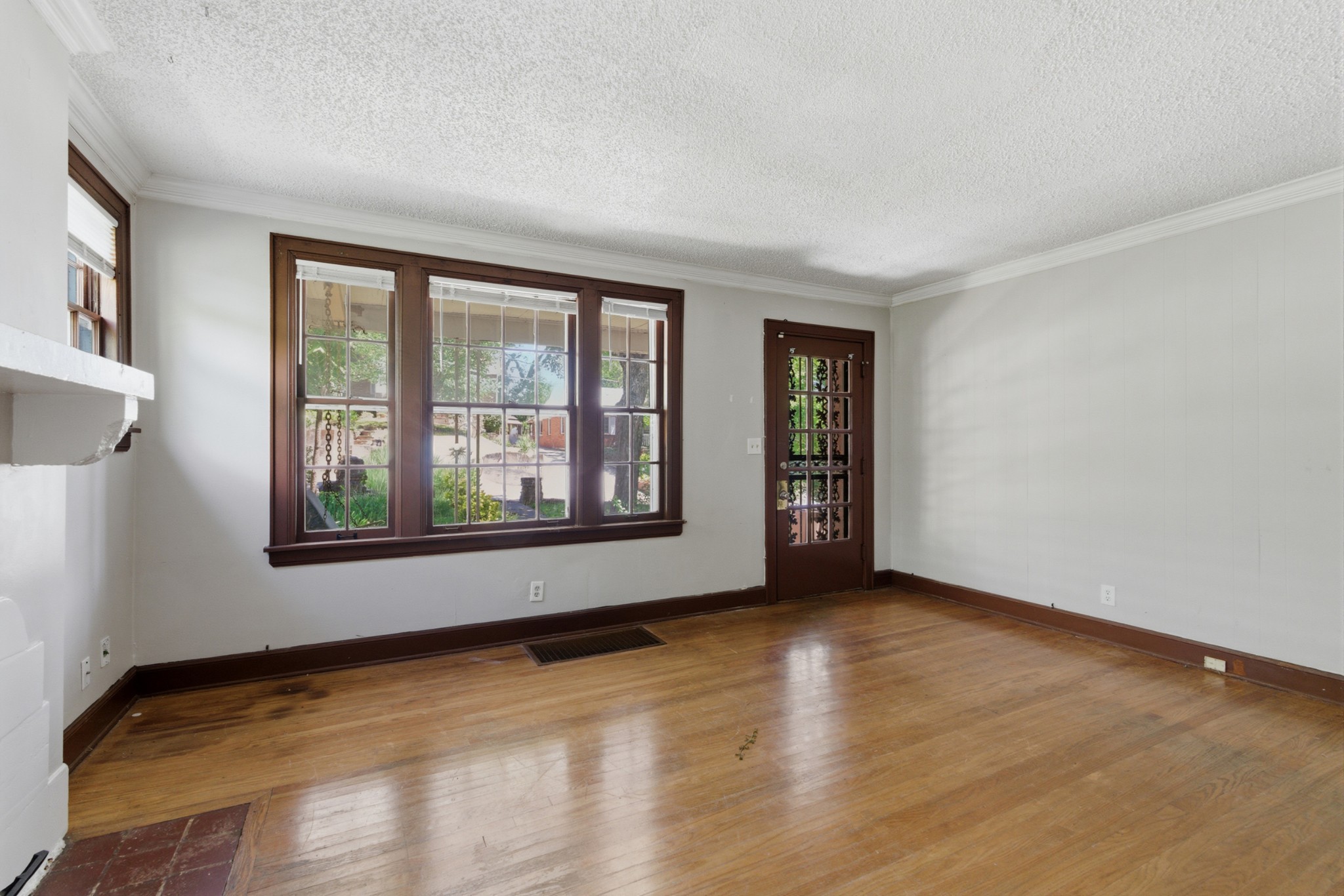 1801 Neal Terrace